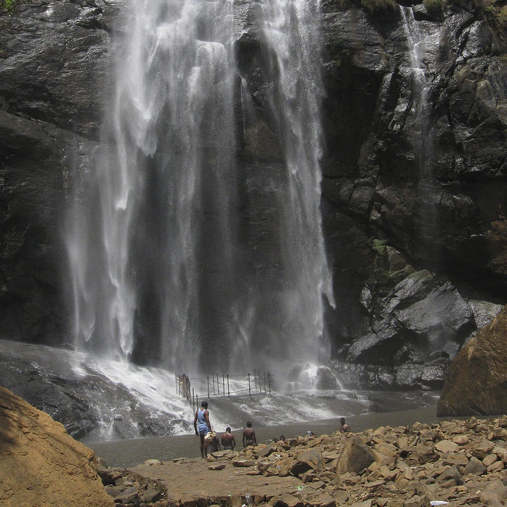 Waterfall,Body of water,Water resources,Water,Nature,Watercourse,Chute,Natural landscape,Nature reserve,Water feature