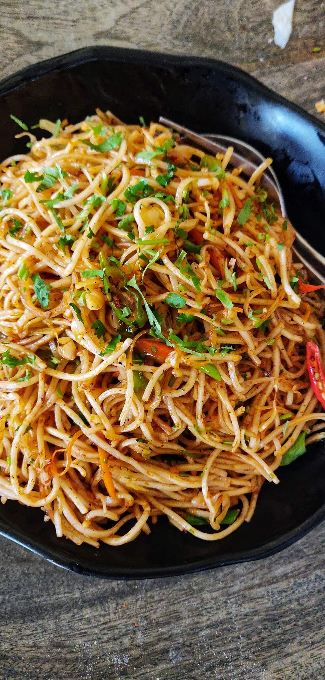 Dish,Food,Cuisine,Chow mein,Noodle,Lo mein,Spaghetti,Fried noodles,Chinese noodles,Pad thai