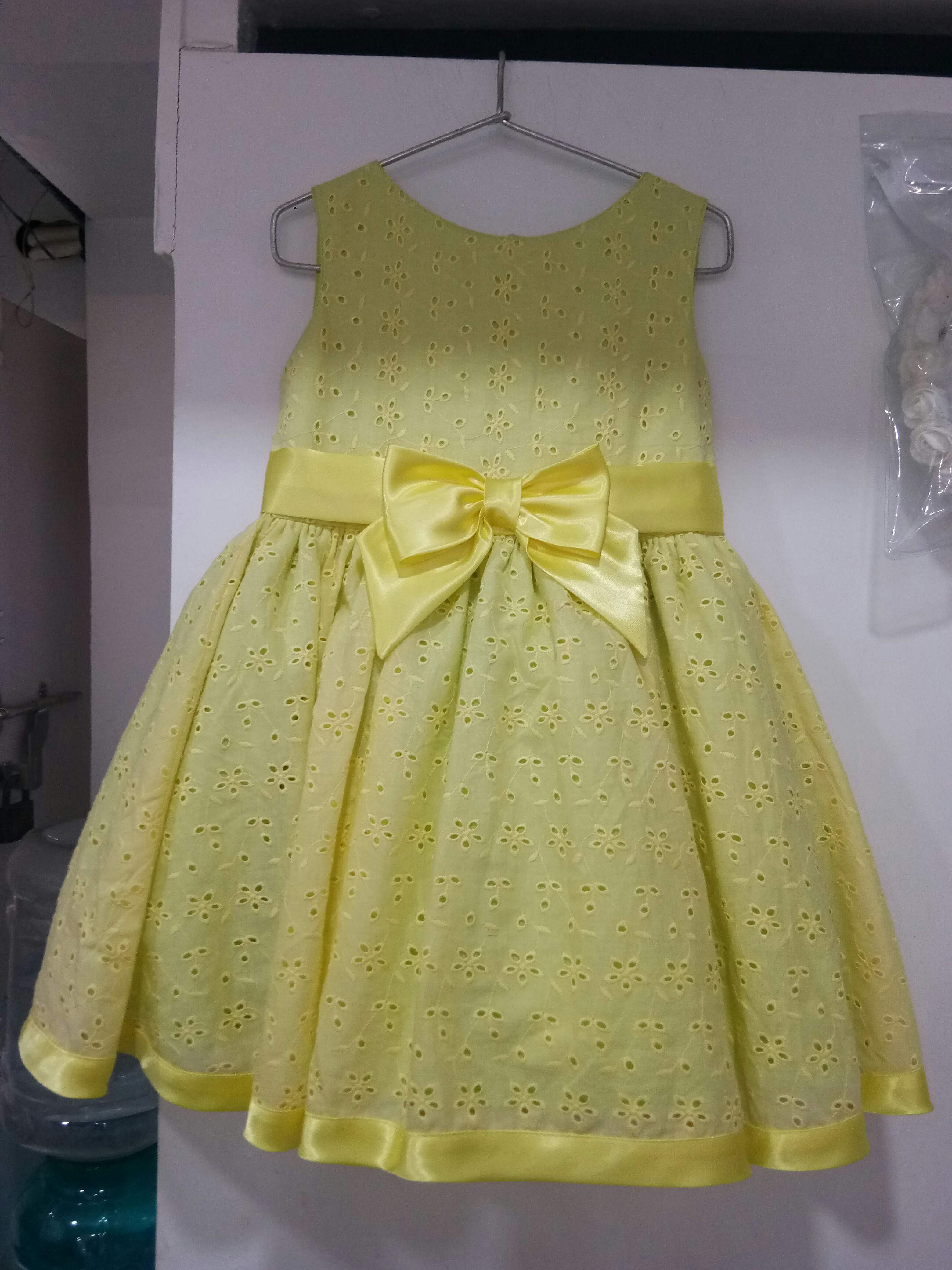 Clothing,Dress,Yellow,White,Day dress,Pattern,One-piece garment,Pattern,Design,Cocktail dress