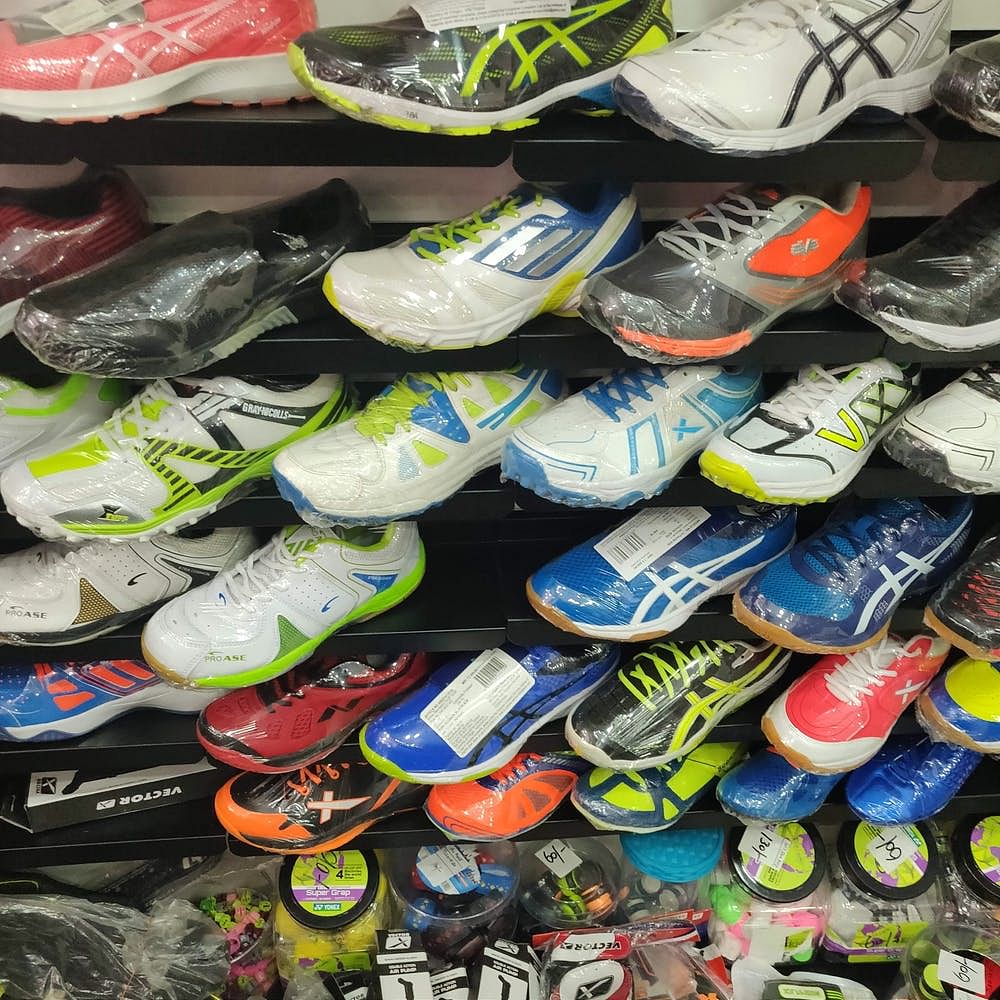 Sport shoe stores online