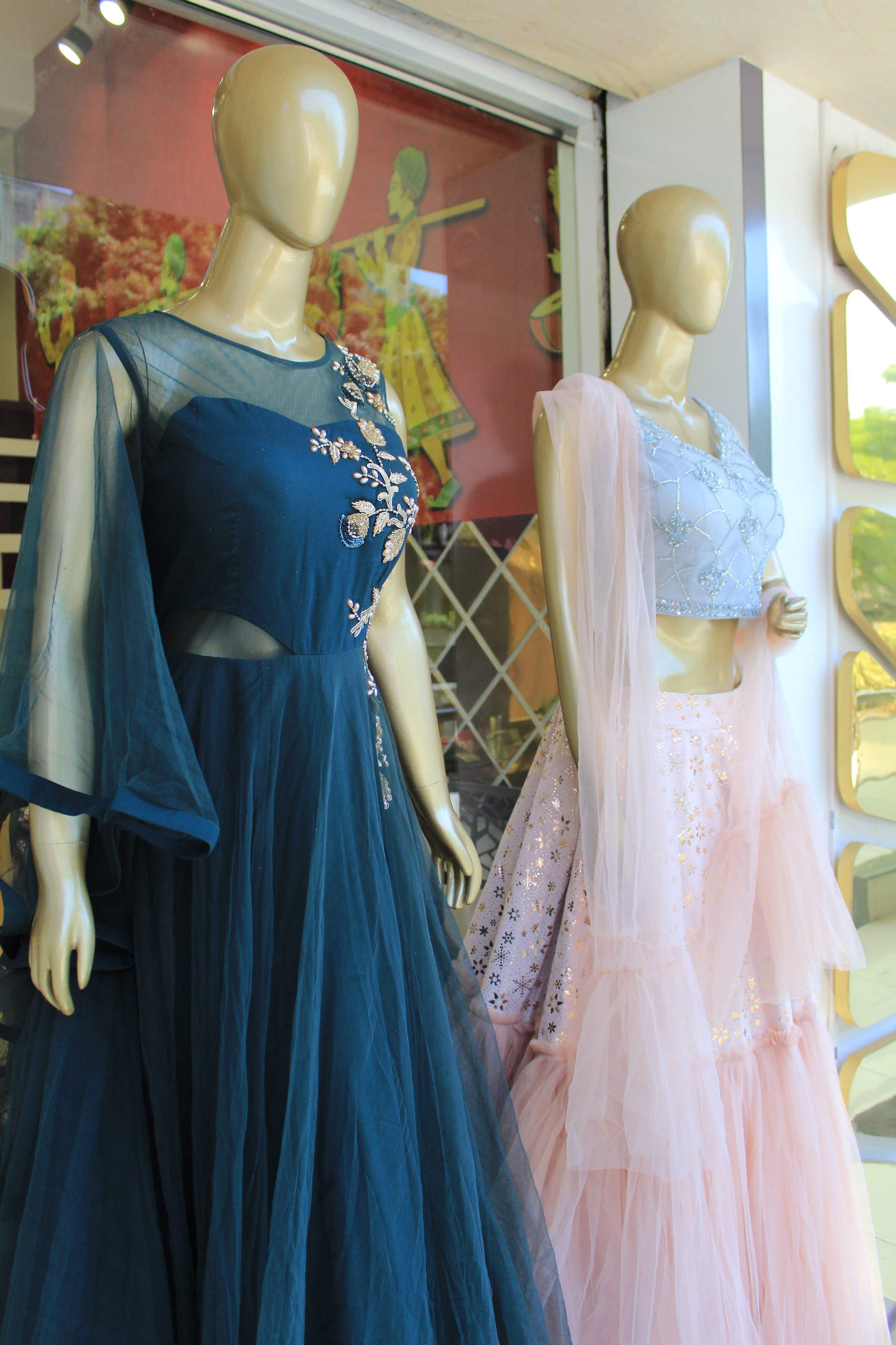 Dress,Clothing,Blue,Mannequin,Gown,Formal wear,Shoulder,Fashion,Toy,Fashion design