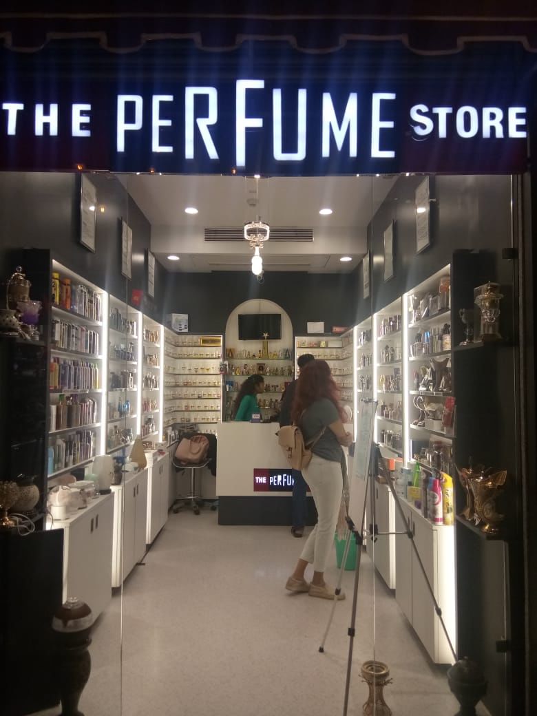 Building,Lighting,Outlet store,Retail,Interior design,Ceiling,Boutique,Shopping mall