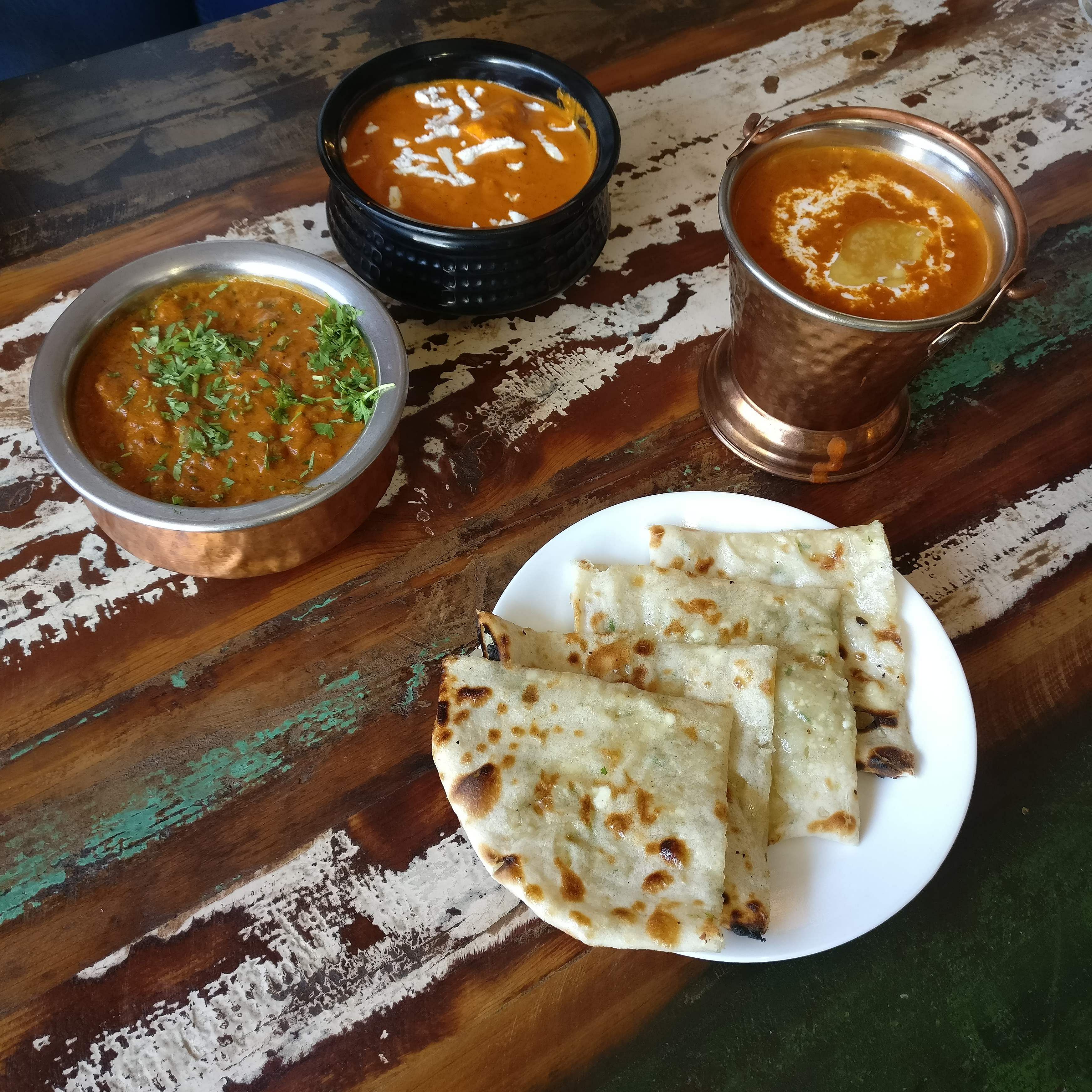 Dish,Food,Cuisine,Naan,Ingredient,Chapati,Flatbread,Kulcha,Roti,Punjabi cuisine