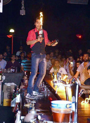 Performance,Event,Performing arts,Music,Musician,Concert,Stage,Crowd,Music artist,Pop music