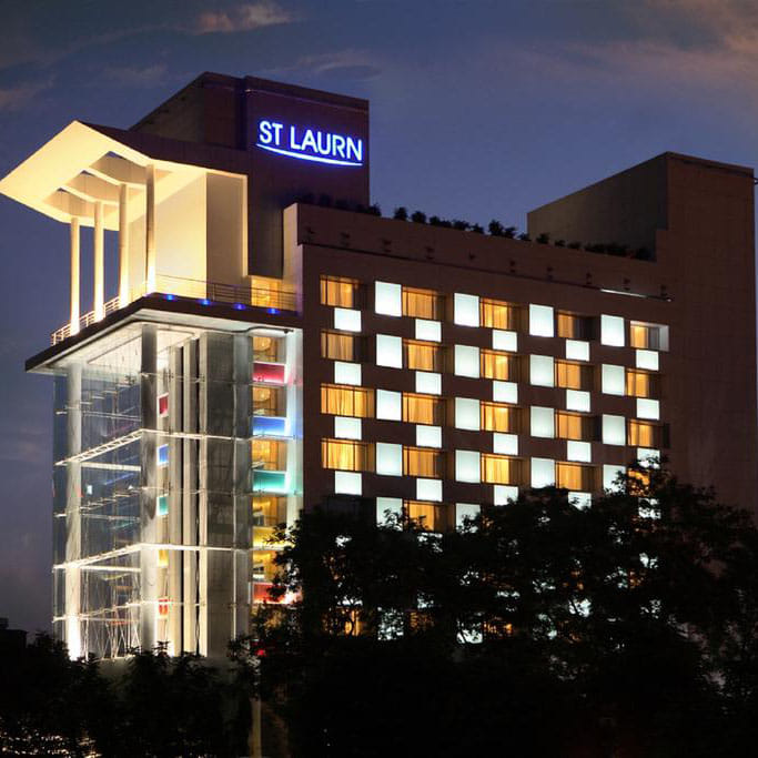 Architecture,Building,Sky,Metropolitan area,Light,Property,Night,Mixed-use,Facade,Lighting