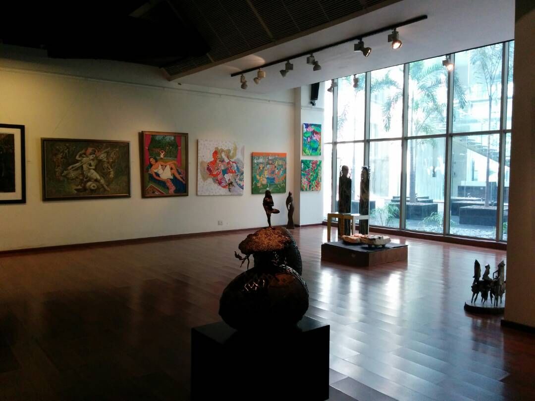 Art gallery,Museum,Tourist attraction,Building,Art,Architecture,Art exhibition,Room,Exhibition,Interior design