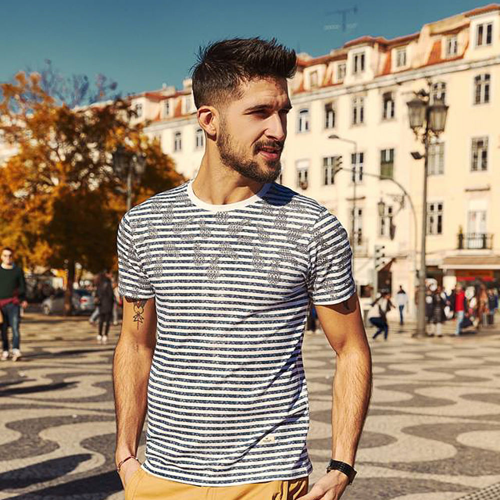 Clothing,T-shirt,Cool,Sleeve,Yellow,Street fashion,Neck,Fashion,Male,Facial hair