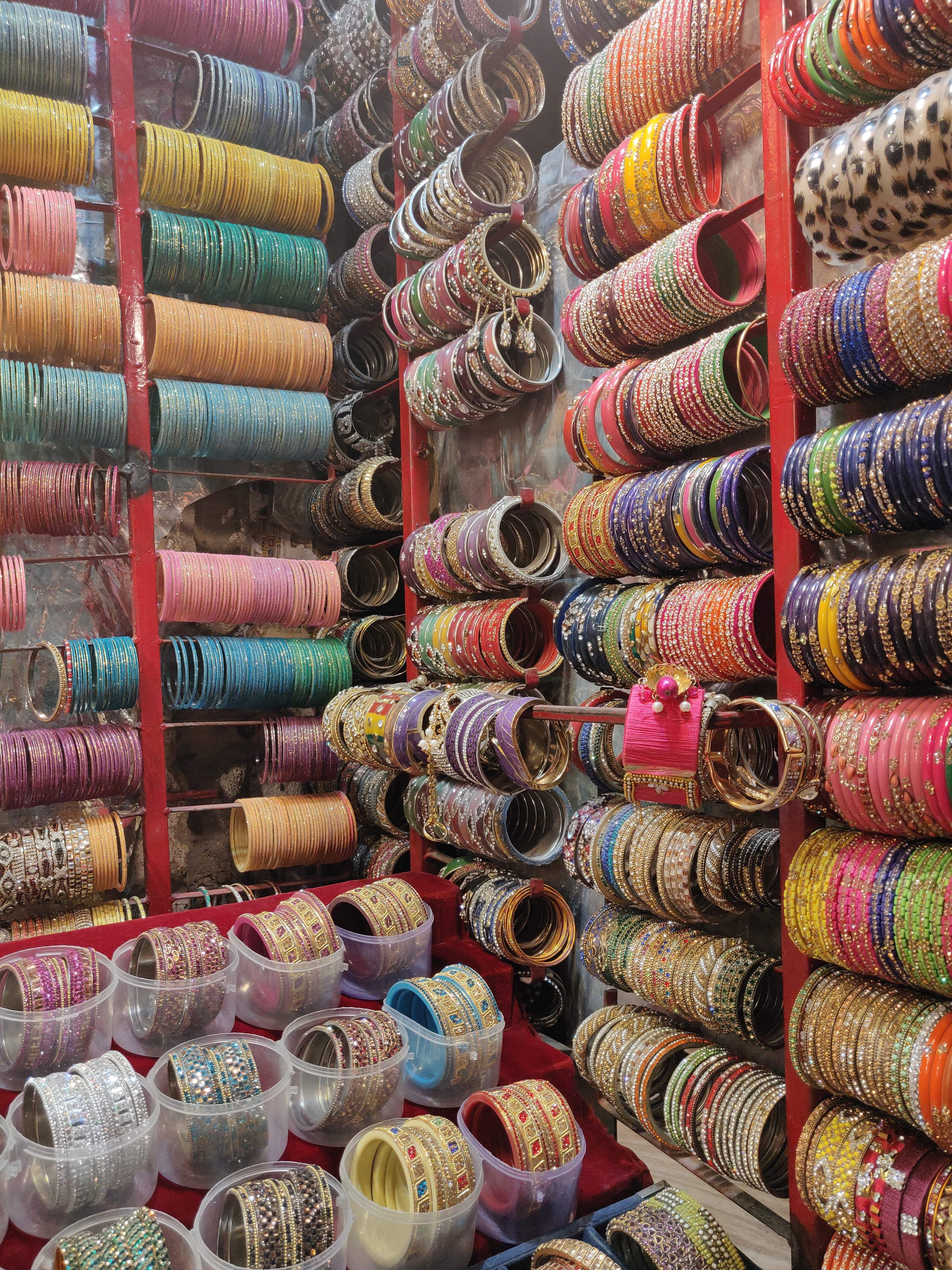 Bangle,Textile,Market,Thread,Fashion accessory,Bazaar,Jewellery