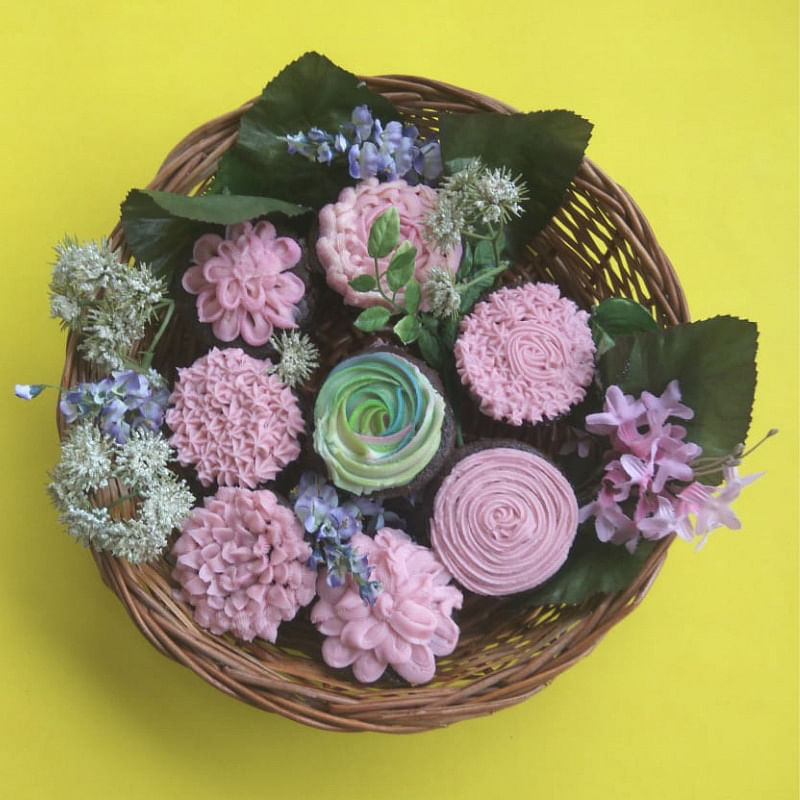 Flower,Bouquet,Pink,Floristry,Plant,Flower Arranging,Floral design,Cut flowers,Rose,Sweetness