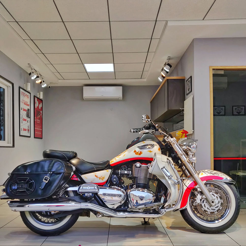 Land vehicle,Motorcycle,Vehicle,Motor vehicle,Automotive design,Car,Automotive tire,Cruiser,Automotive exhaust,Exhaust system