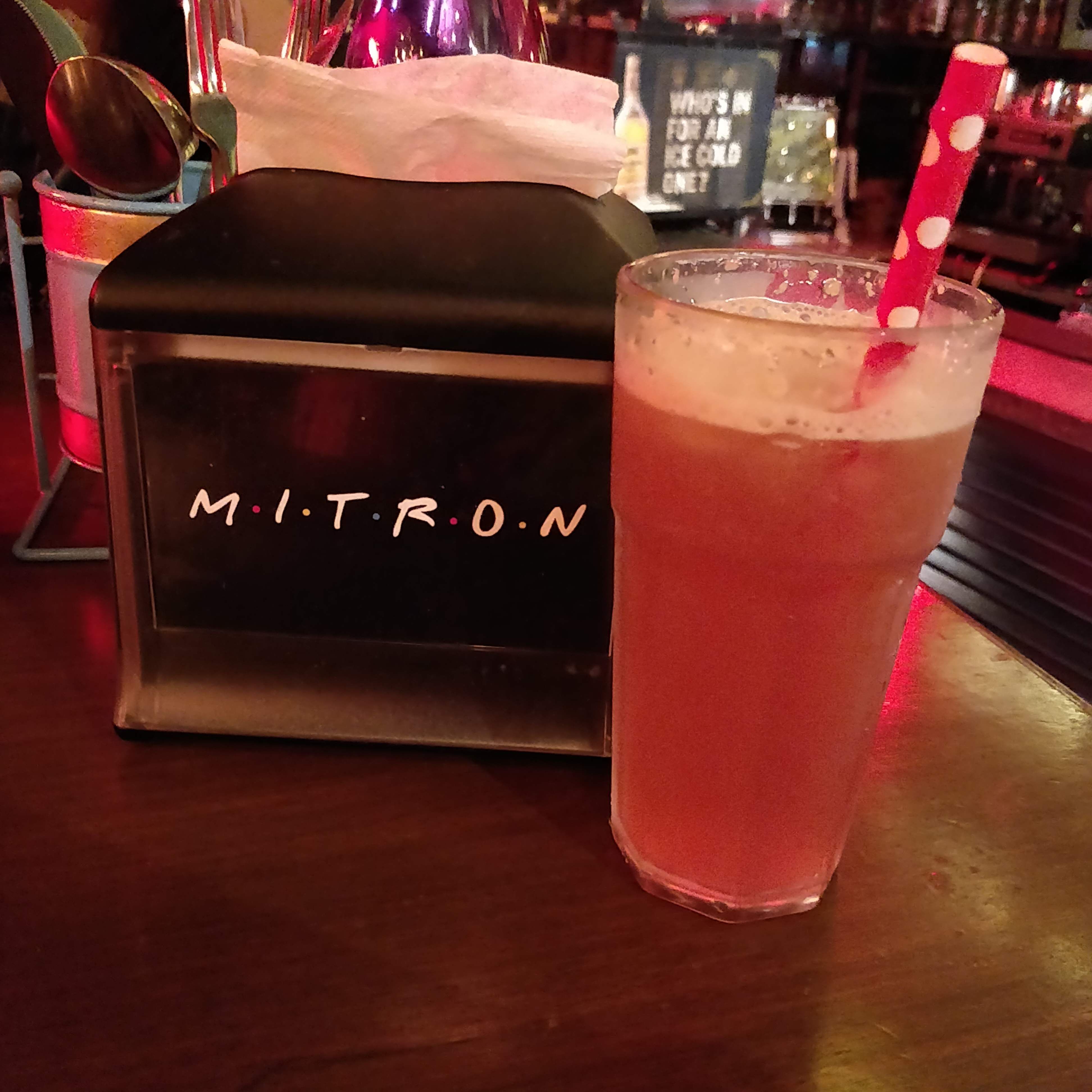 Drink,Non-alcoholic beverage,Bay breeze,Woo woo,Punch,Juice,Italian soda,Singapore sling,Mai tai,Cocktail