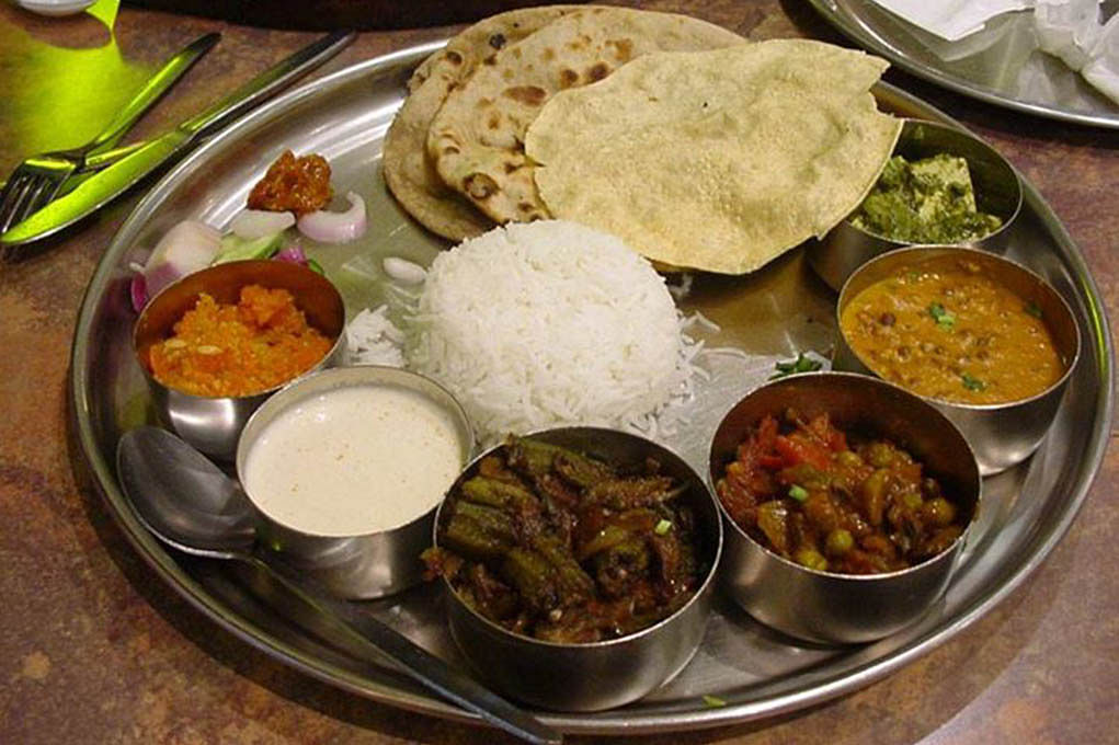 Dish,Food,Cuisine,Ingredient,Meal,Nepalese cuisine,Naan,Punjabi cuisine,Chapati,Curry