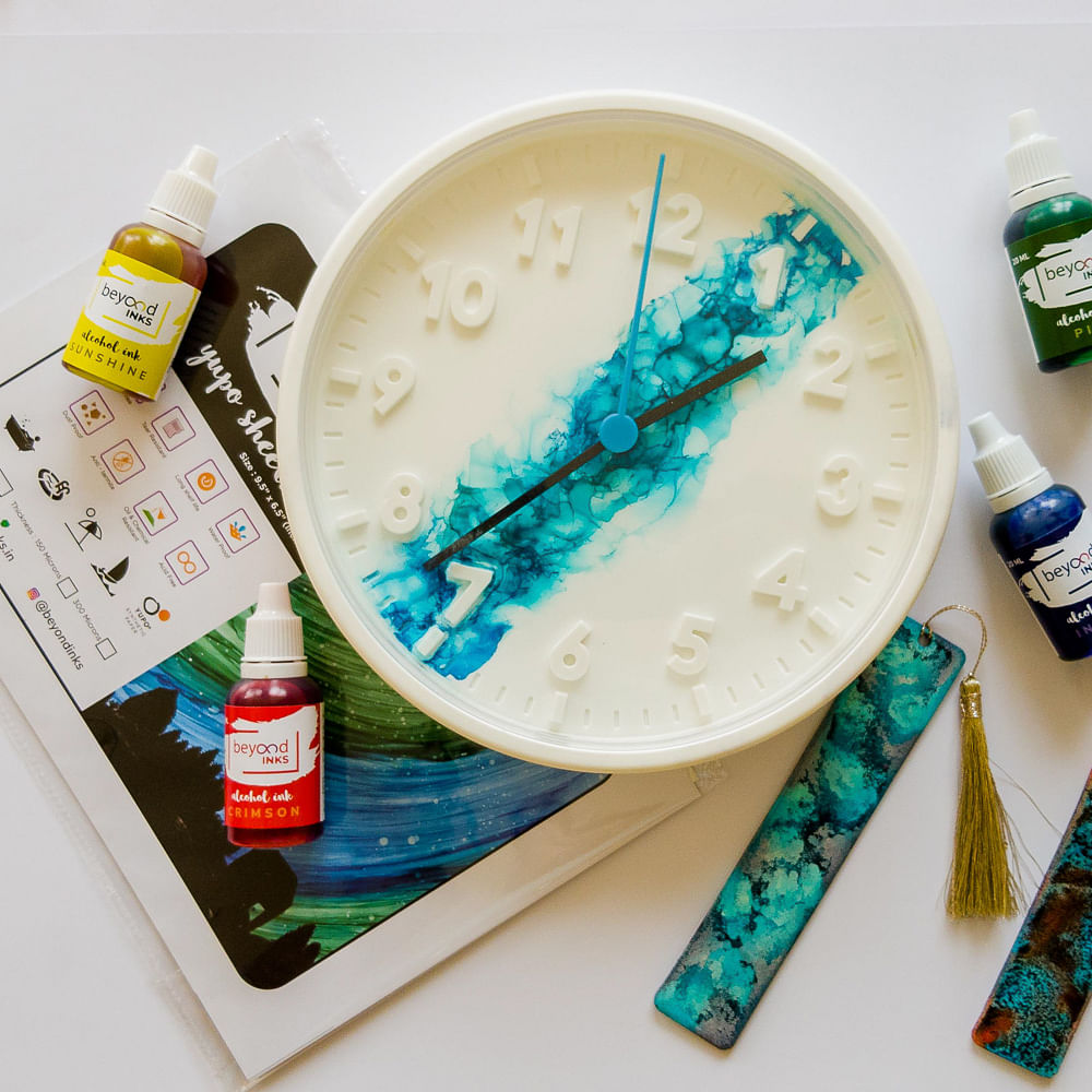 Turquoise,Plate,Paint,Tableware,Illustration