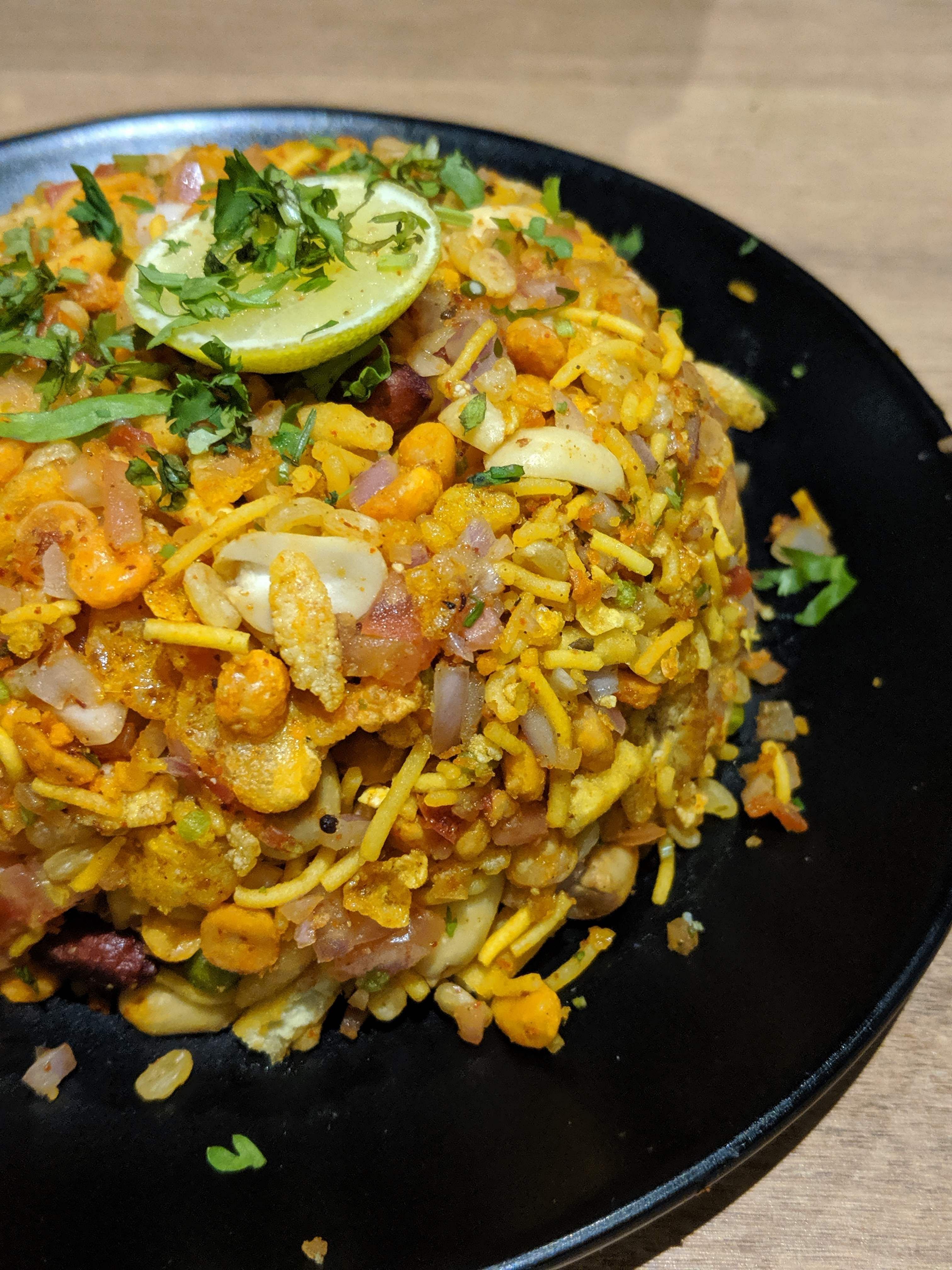 Dish,Cuisine,Food,Ingredient,Thai fried rice,Produce,Saffron rice,Staple food,Spanish rice,Recipe