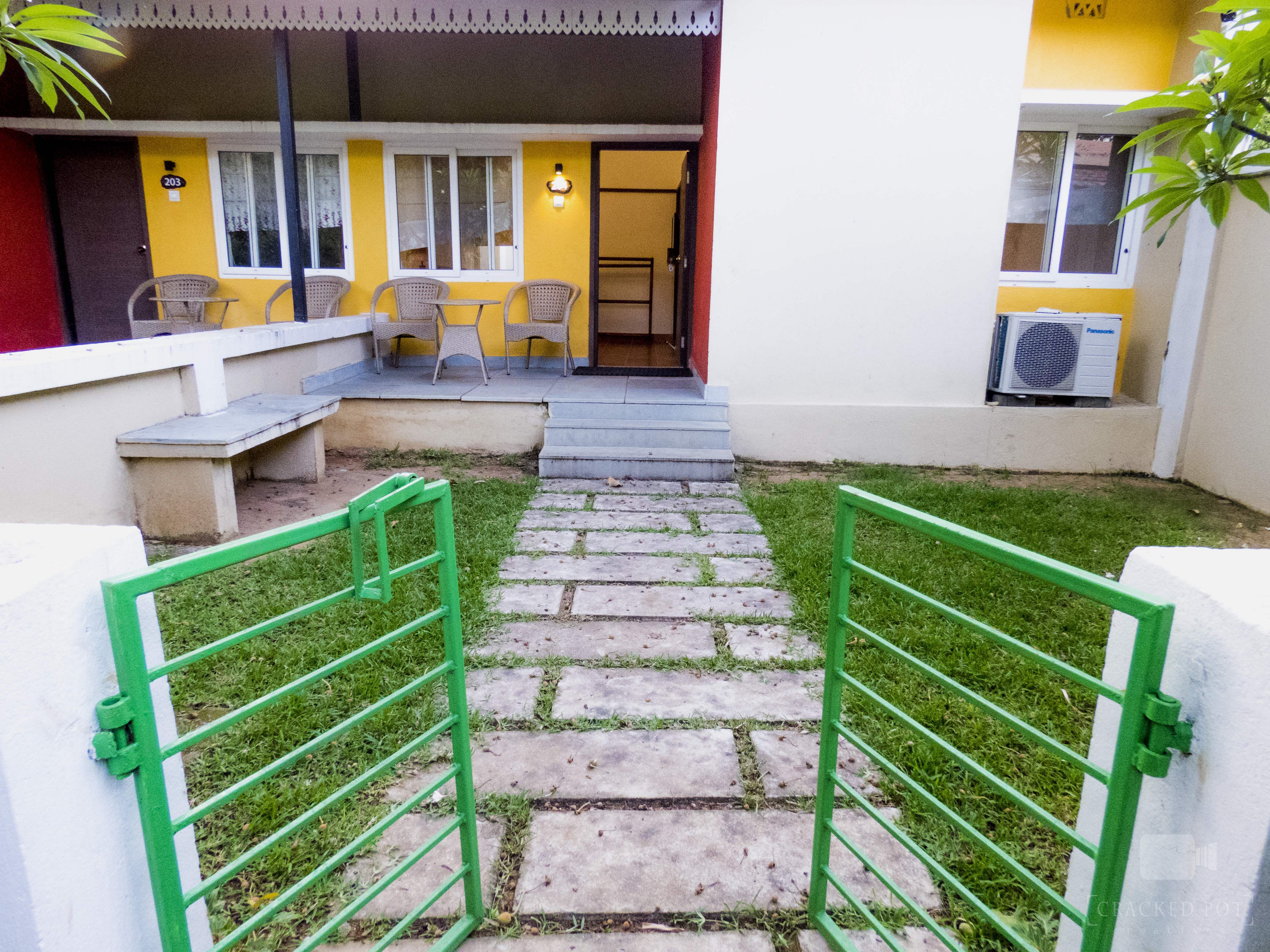 Property,Green,House,Real estate,Building,Home,Yellow,Stairs,Condominium,Room