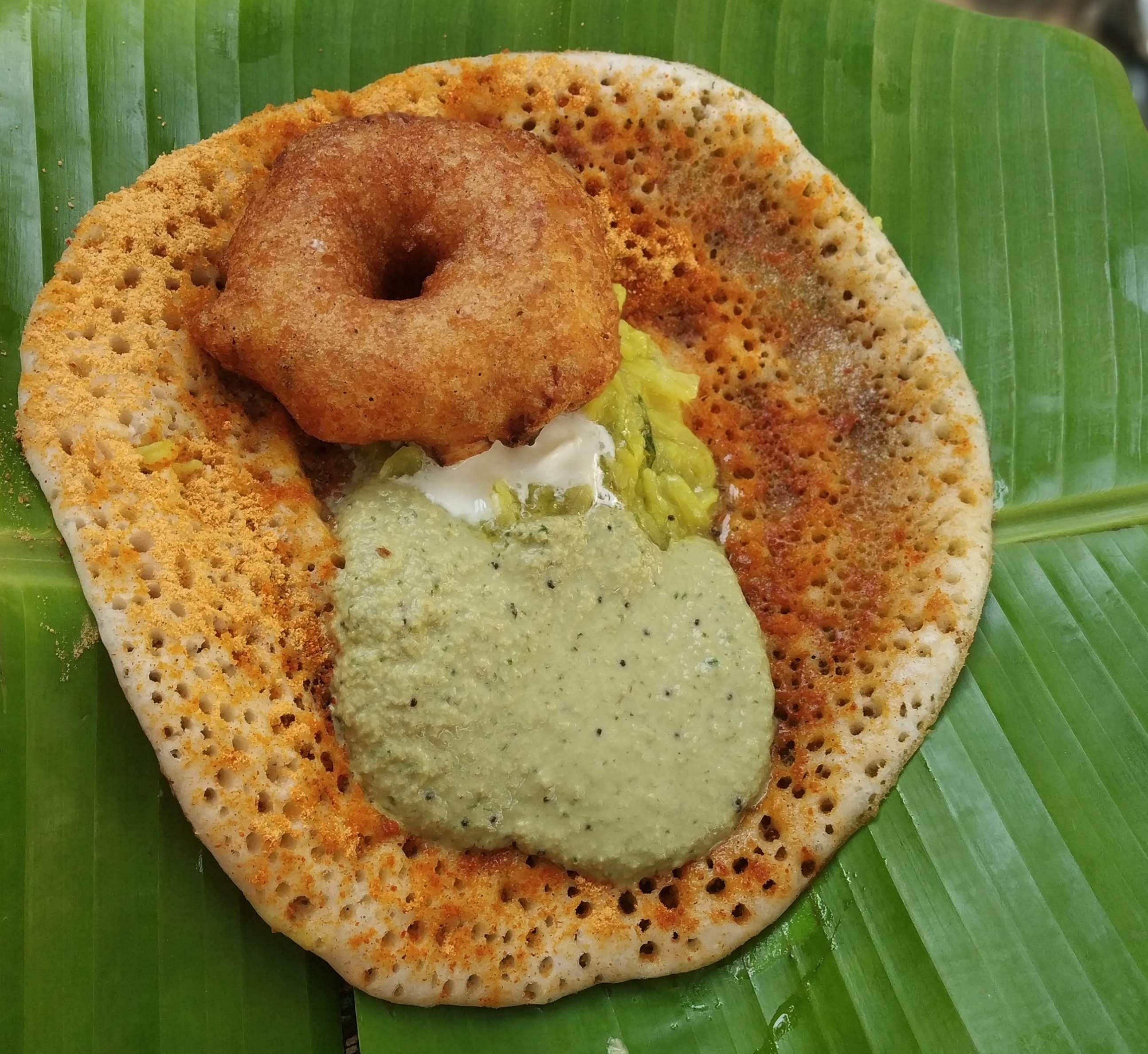 Dish,Food,Cuisine,Bagel,Ingredient,Produce,Vada,Indian cuisine,South Indian cuisine,Malaysian food