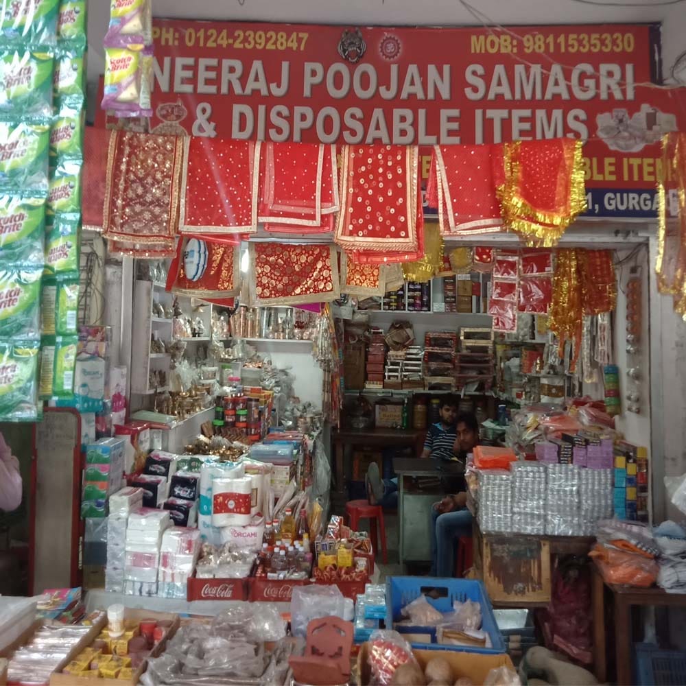 Selling,Marketplace,Bazaar,Market,Retail,Grocery store,Building,Convenience store,Trade,Convenience food