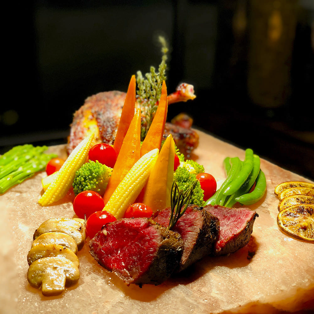 Dish,Cuisine,Food,Garnish,Ingredient,Meat,À la carte food,Kaiseki,Produce,Japanese cuisine