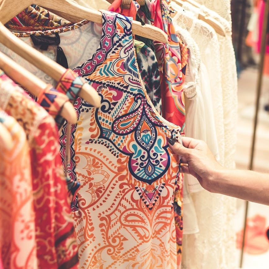 Clothing,Dress,Fashion,Peach,Textile,Boutique,Formal wear,Fashion design,Neck,Design
