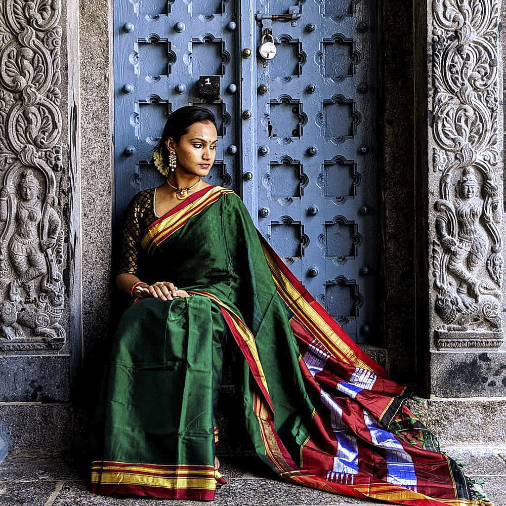 Clothing,Sari,Green,Maroon,Formal wear,Silk,Fashion model,Embroidery,Blouse,Textile
