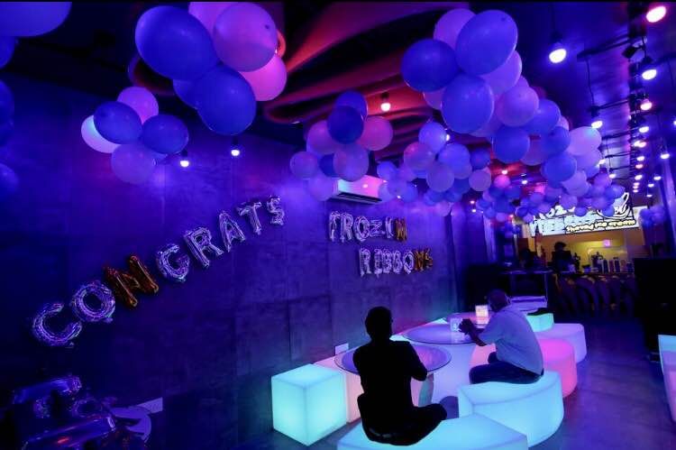 Purple,Lighting,Light,Violet,Nightclub,Balloon,Visual effect lighting,Disco,Music venue,Stage