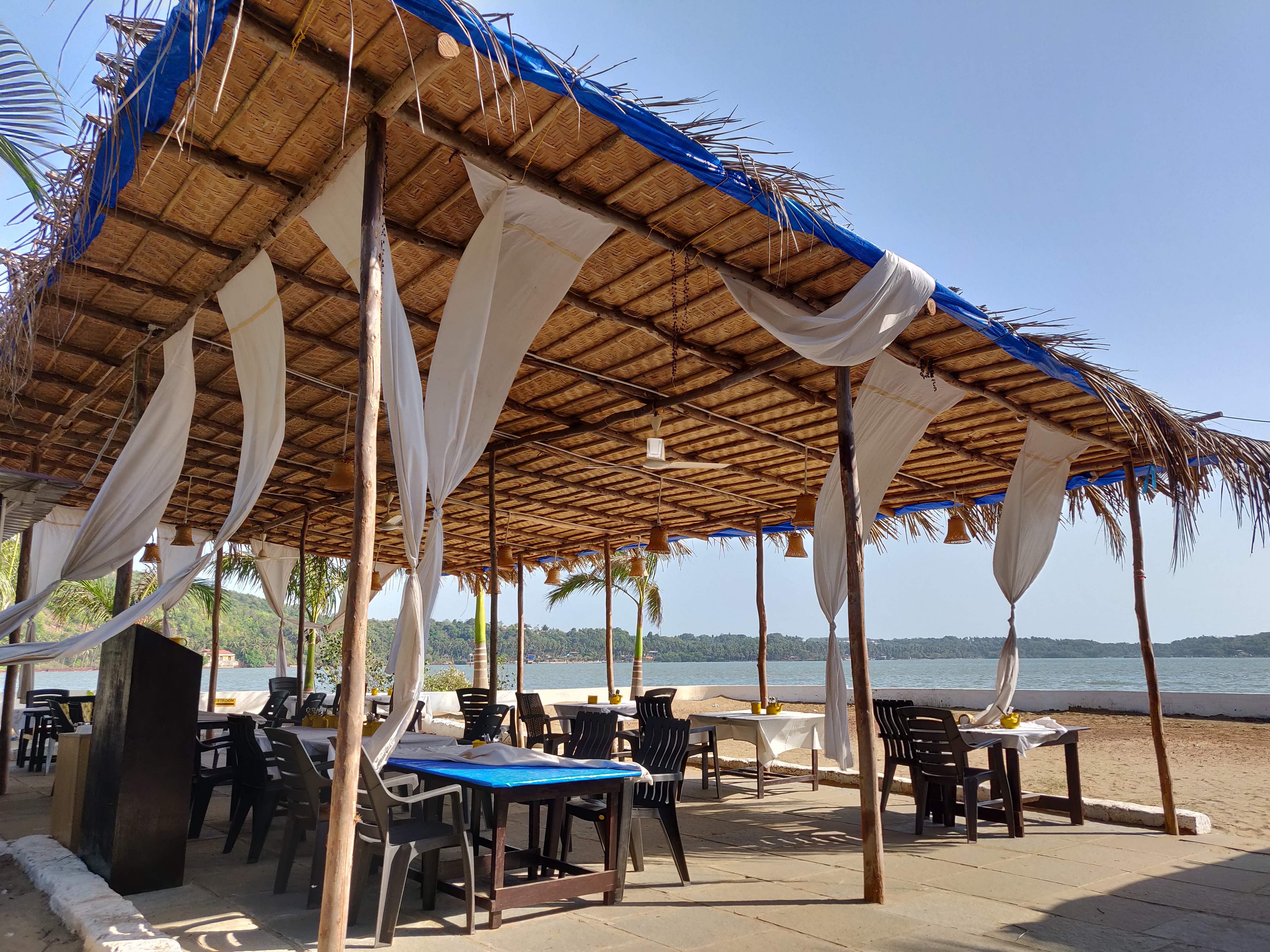 Shade,Canopy,Resort,Vacation,Architecture,Beach,Building,Pavilion,Tree,Gazebo