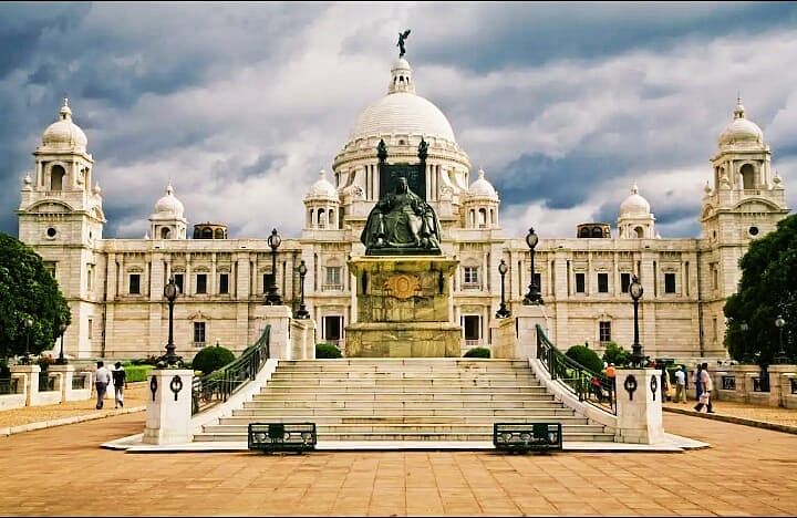 Landmark,Building,Classical architecture,Dome,Dome,Palace,Architecture,Tourist attraction,Stately home,Sky