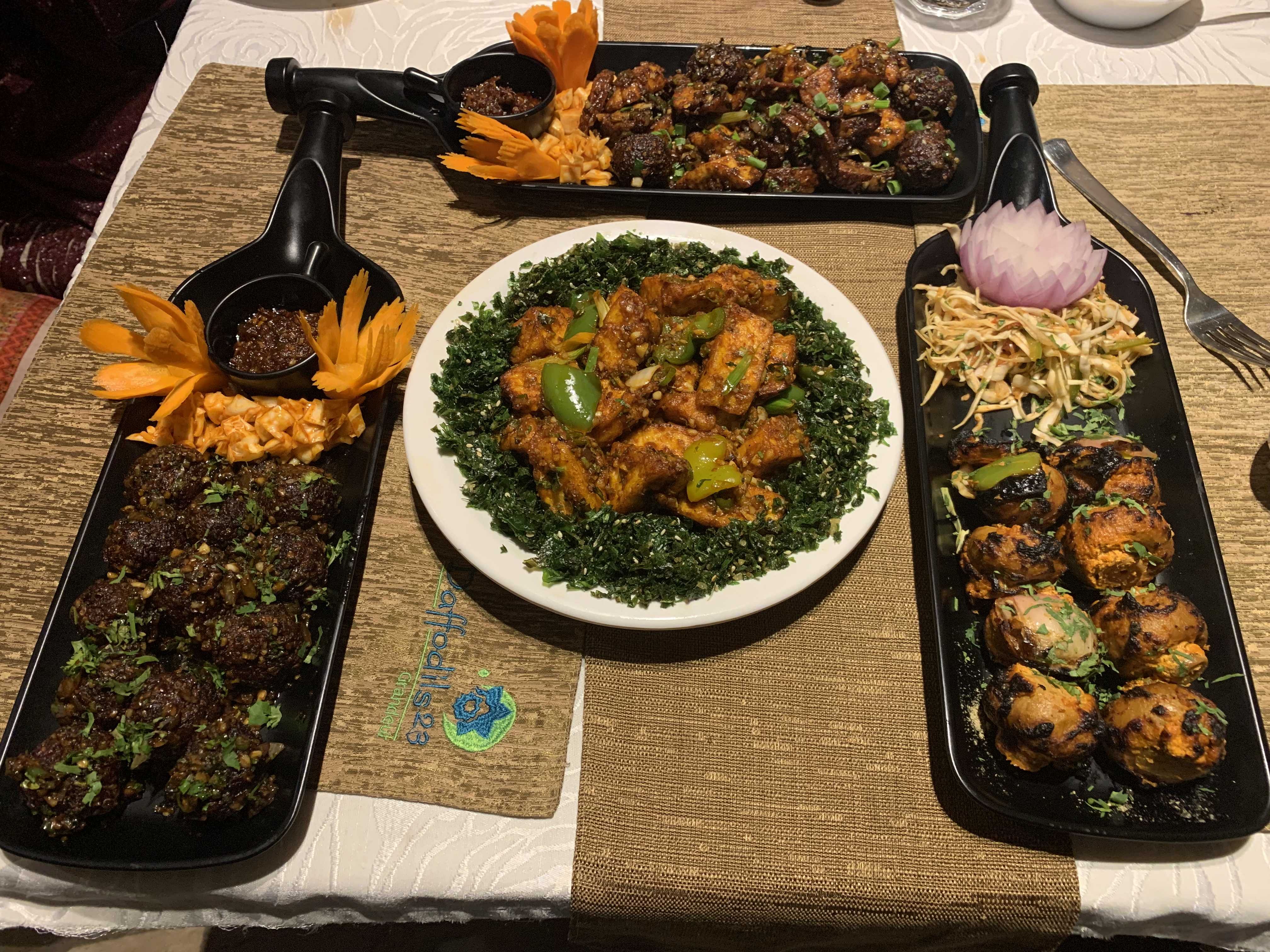 Cuisine,Food,Meal,Dish,Ingredient,Vegetarian food,Produce,Comfort food,Side dish,Lunch