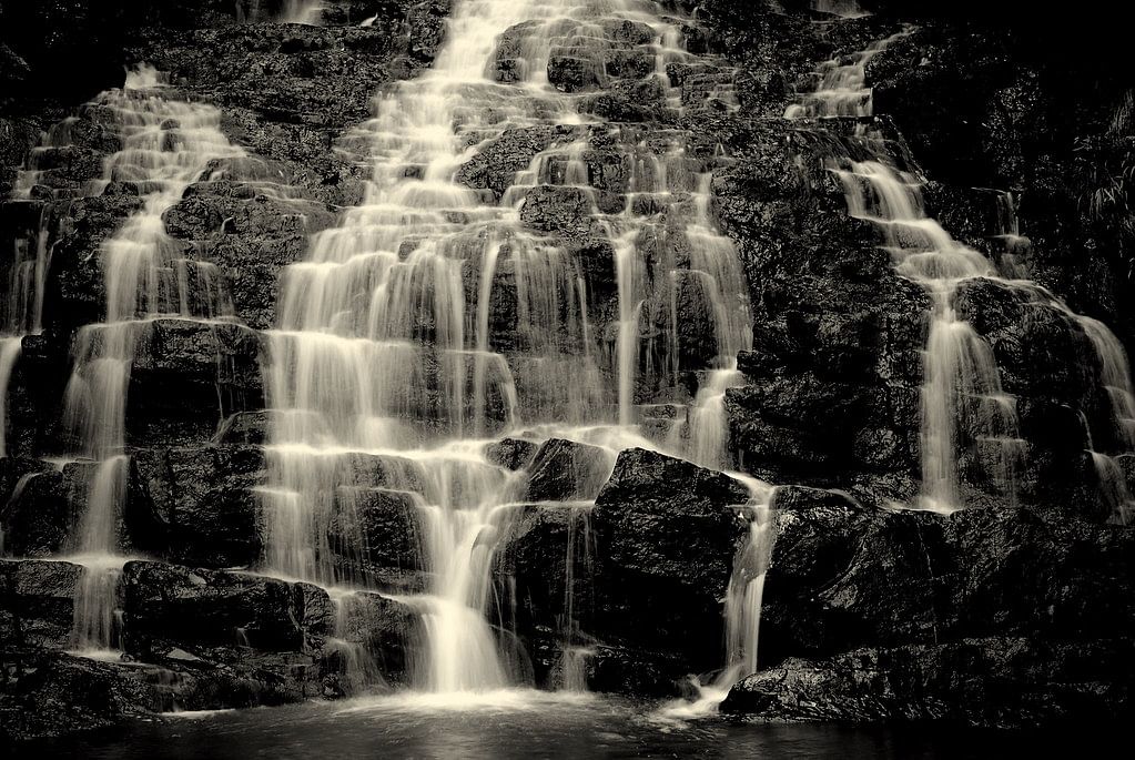 Waterfall,Nature,Water,Natural landscape,White,Water resources,Black,Black-and-white,Monochrome photography,Watercourse