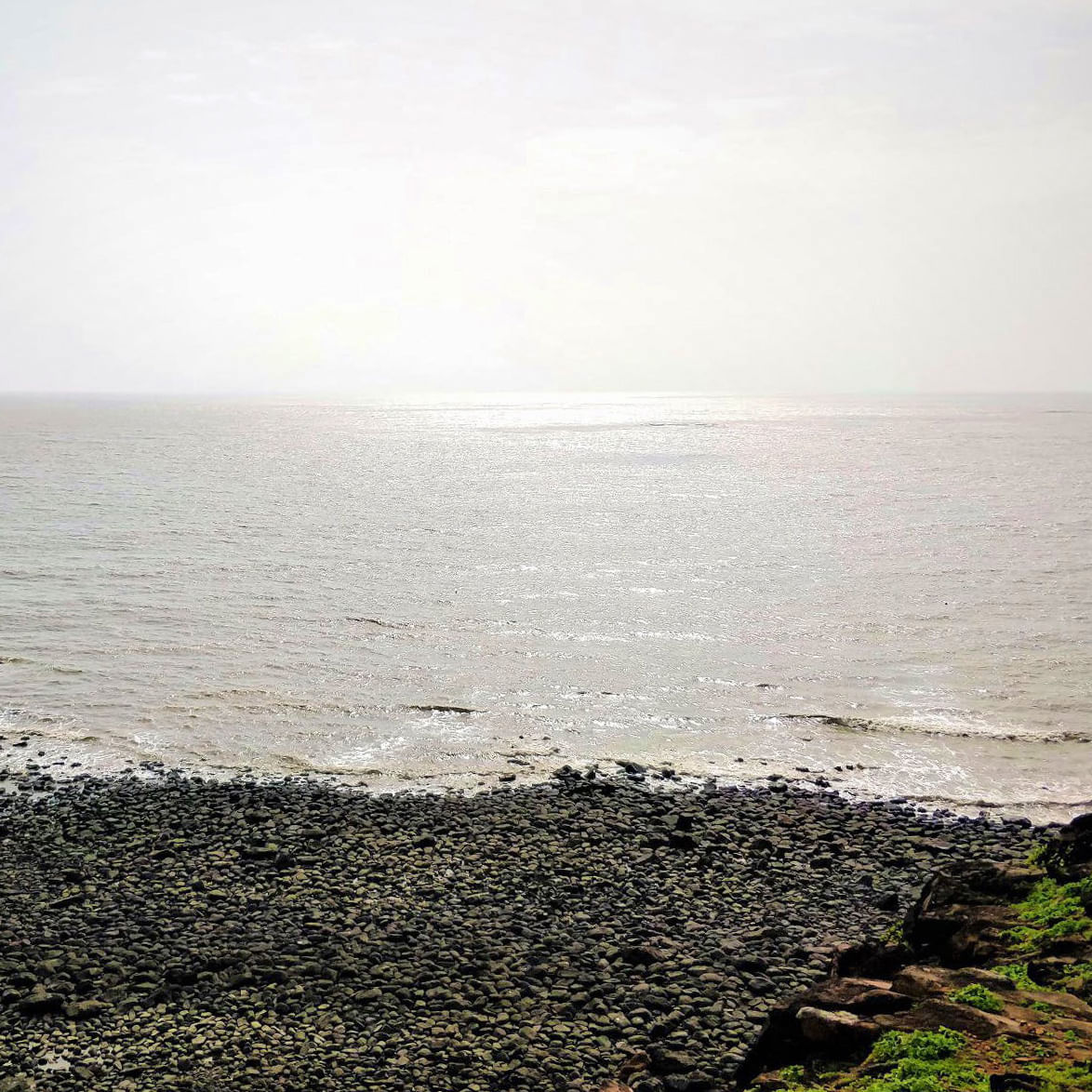 Sea,Horizon,Sky,Shore,Ocean,Coast,Water,Beach,Wave,Atmospheric phenomenon