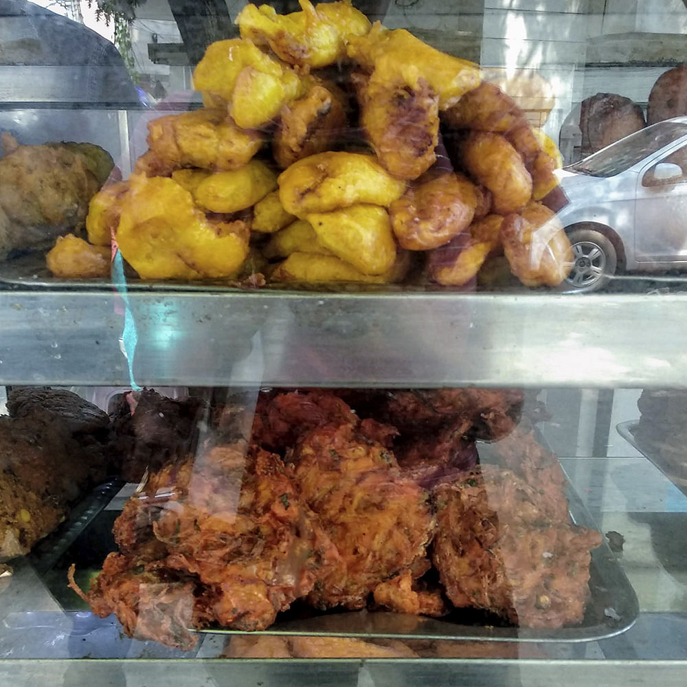 Dish,Food,Fried food,Cuisine,Pakora,Ingredient,Deep frying,Comfort food,Chicharrón,Produce