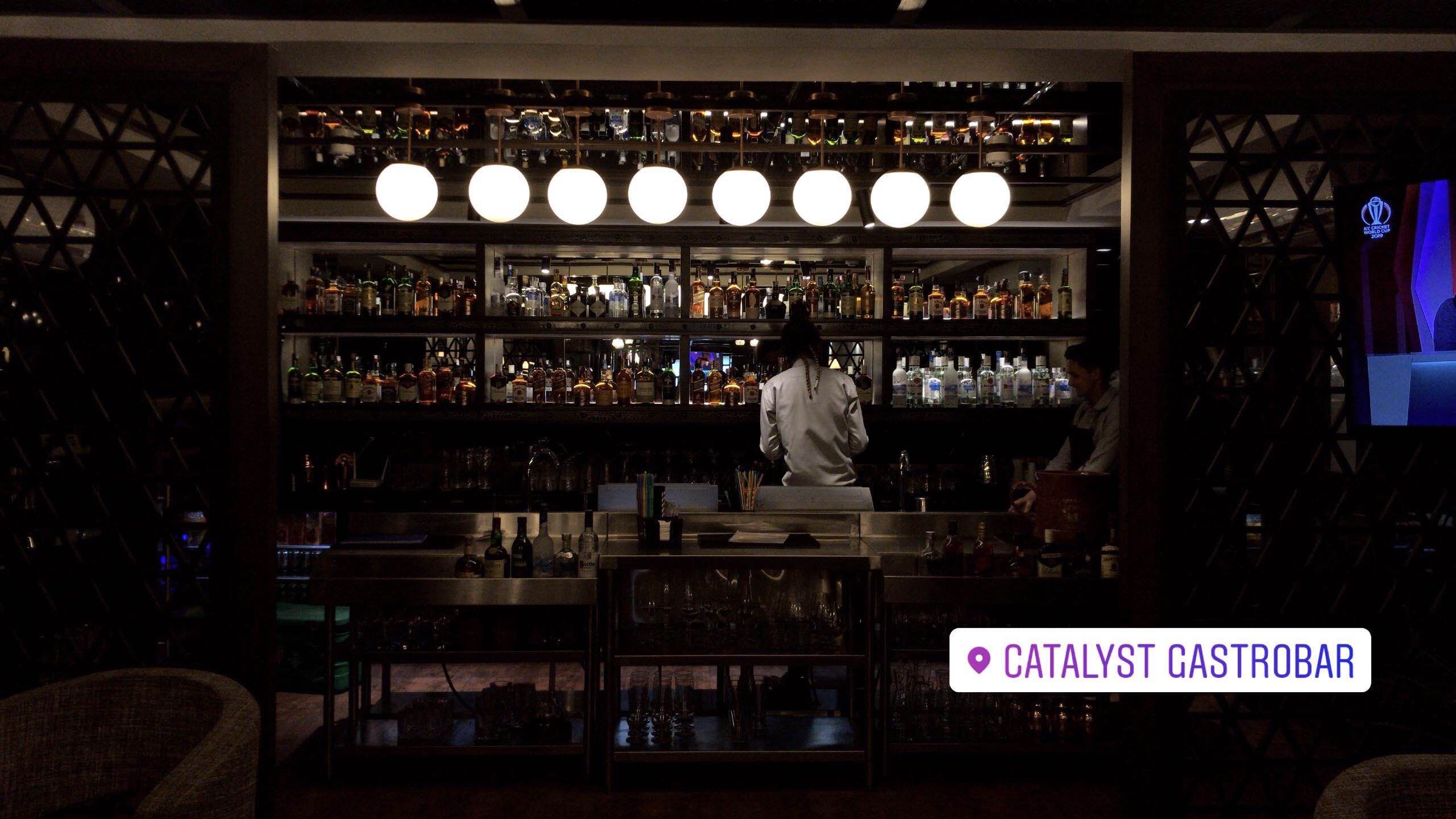 Bar,Drinking establishment,Pub,Building,Alcohol,Liquor store,Tavern,Distilled beverage,Night,Drink