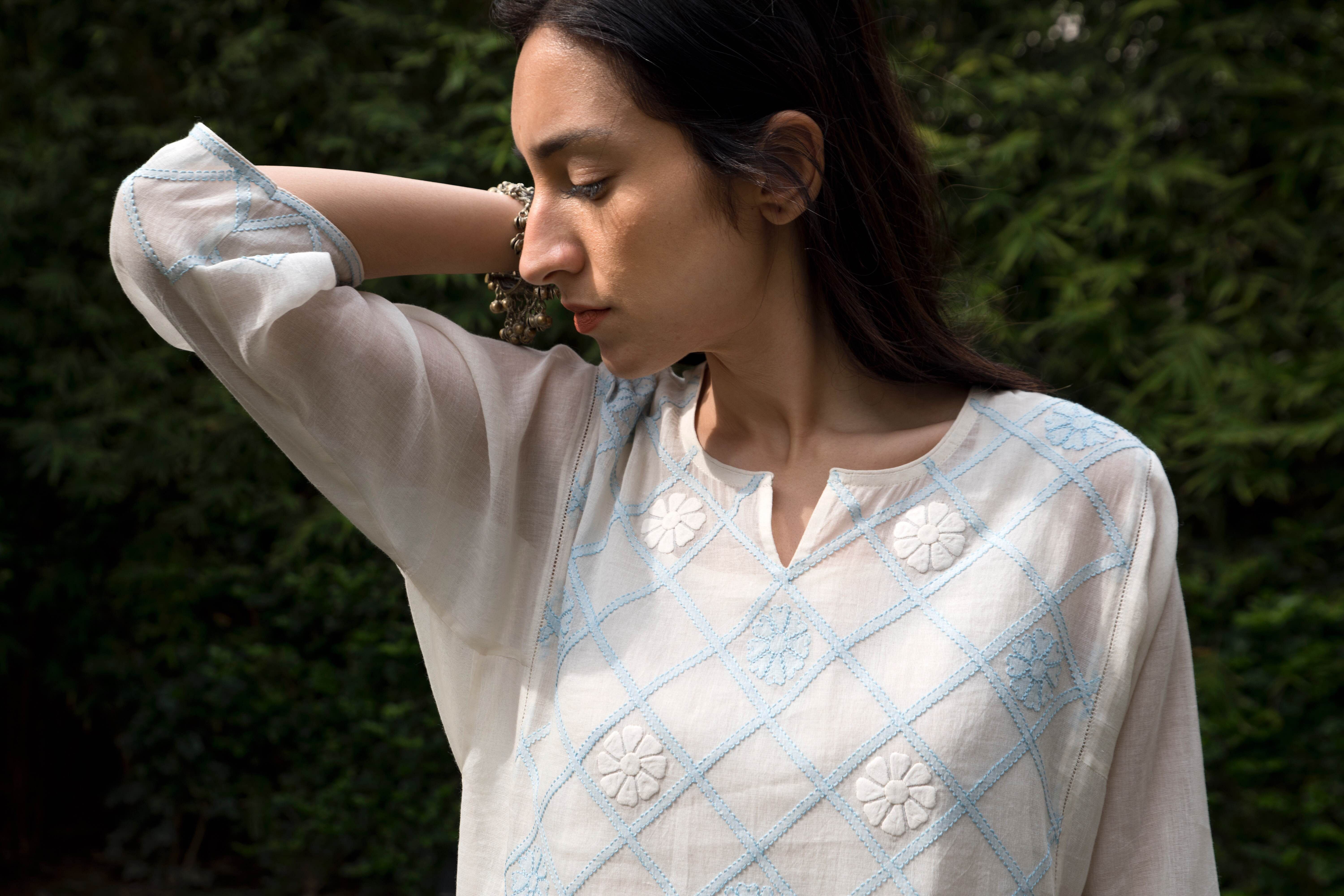 White,Beauty,Lady,Neck,Arm,Shoulder,Photography,Grass,Tree,Hand