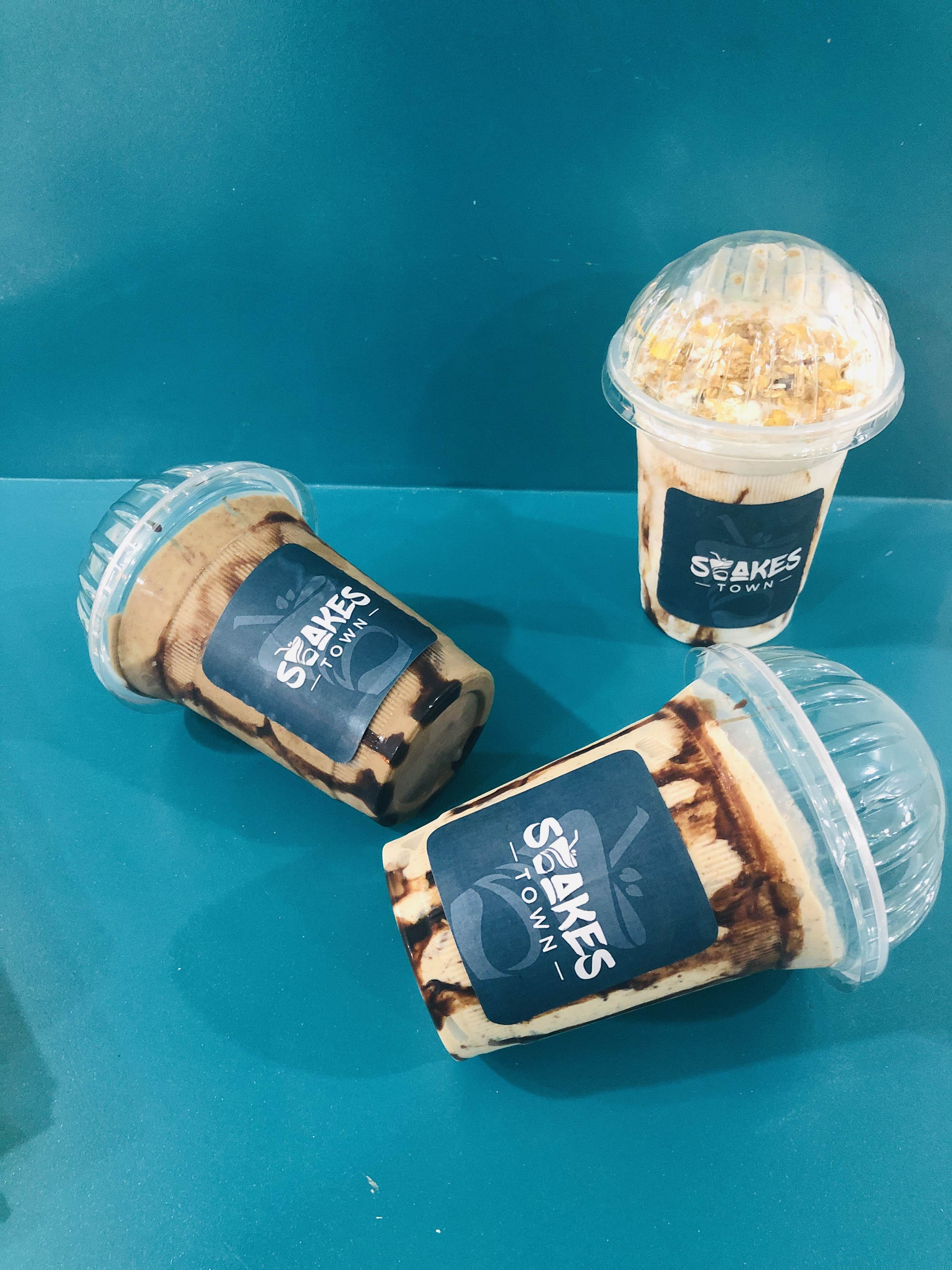 Frozen dessert,Food,Dairy,Ice cream,Drink,Dessert,Frappé coffee,Liqueur,Ingredient