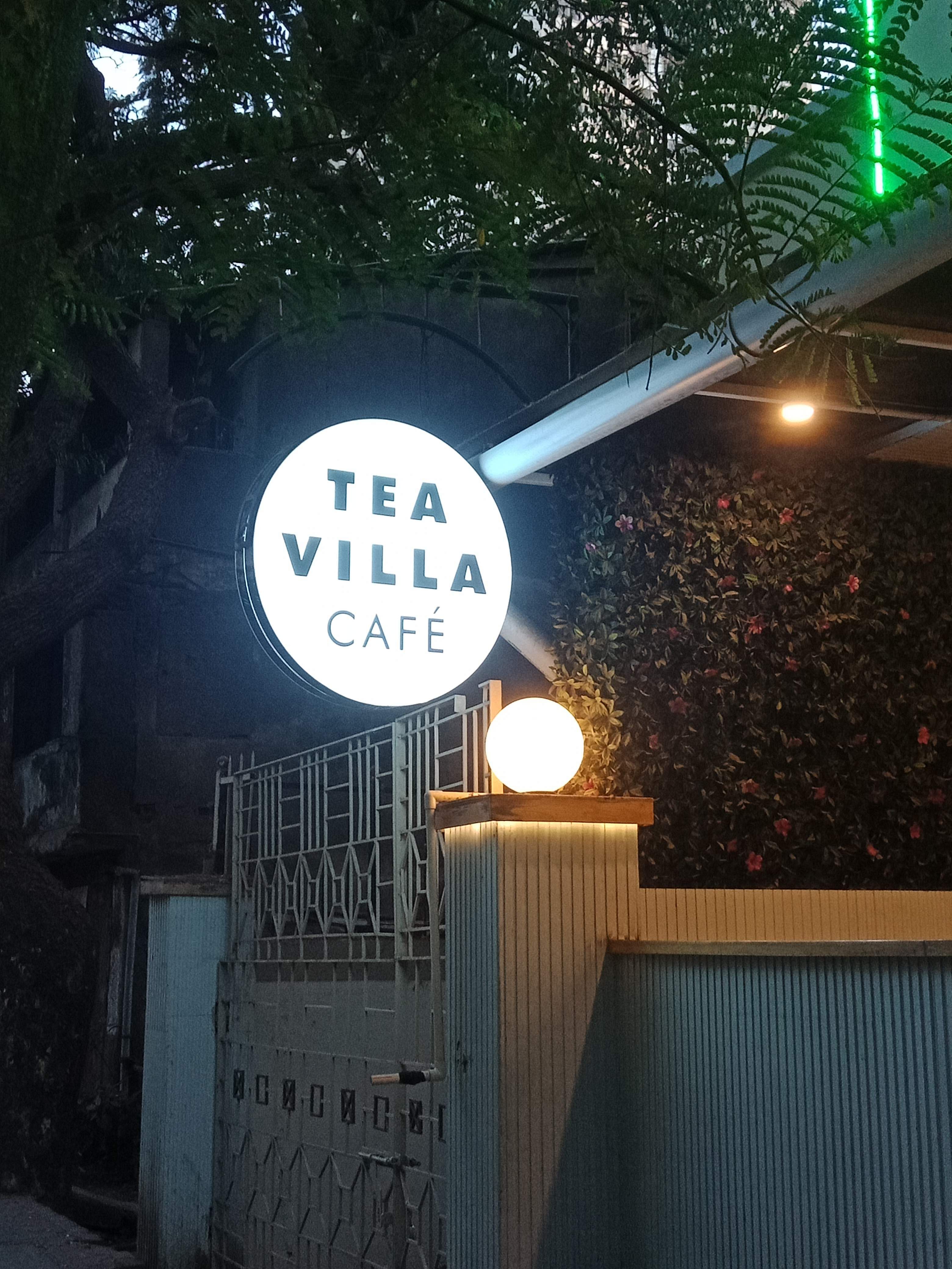 Light,Lighting,Night,Tree,Signage,Plant,House,Sign