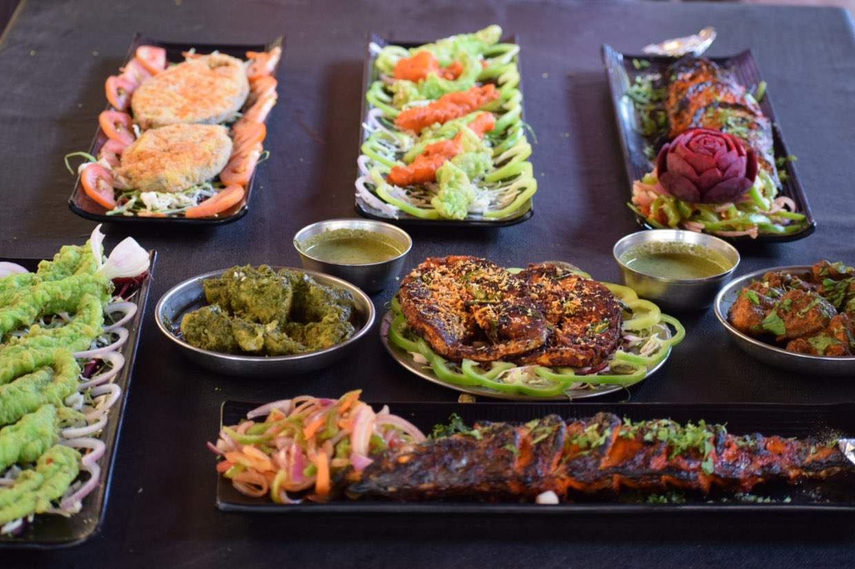 Dish,Food,Cuisine,Meal,Ingredient,appetizer,Side dish,Garnish,Produce,Finger food