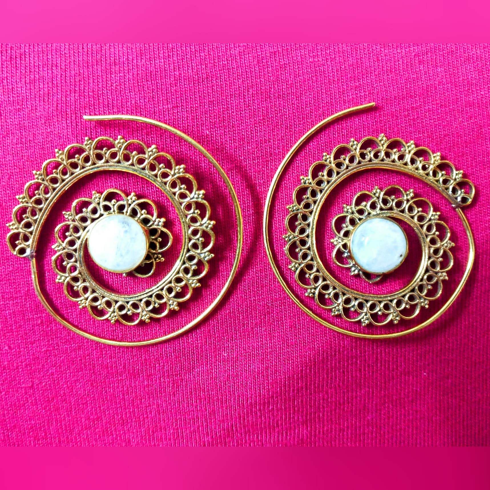 Pink,Magenta,Jewellery,Fashion accessory,Circle,Earrings,Body jewelry,Button,Pattern,Visual arts