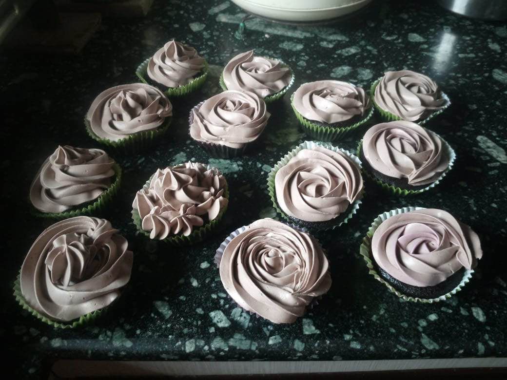 Food,Buttercream,Meringue,Cupcake,Cuisine,Icing,Dessert,Baking,Dish,Cake