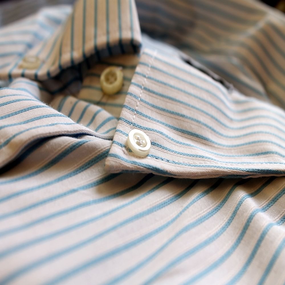 Dress shirt,Clothing,Shirt,Button,Collar,Textile,Linen,Pattern