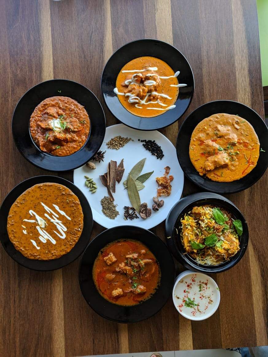 Dish,Food,Cuisine,Meal,Ingredient,Curry,Red curry,Raita,Indian cuisine,Recipe