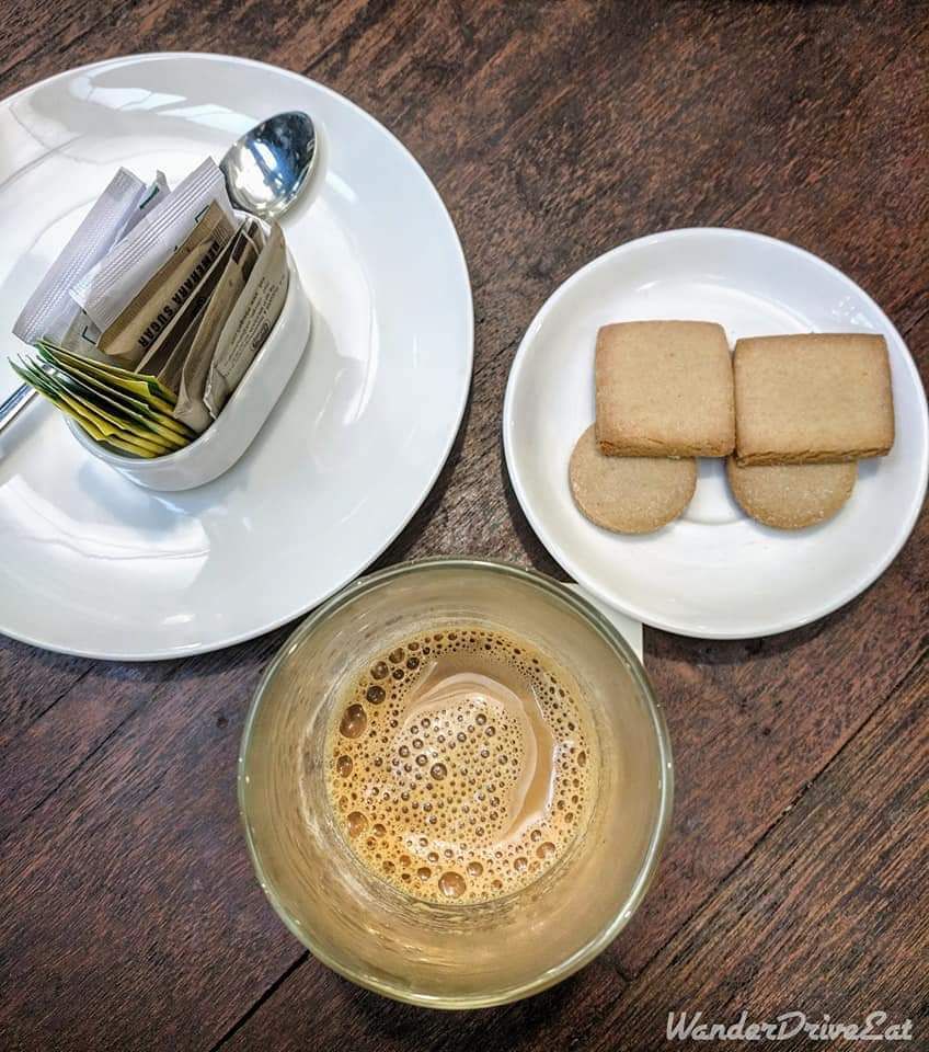 Food,Dish,Cuisine,Dishware,Ingredient,Plate,Dinnerware set,Finger food,Breakfast,Snack