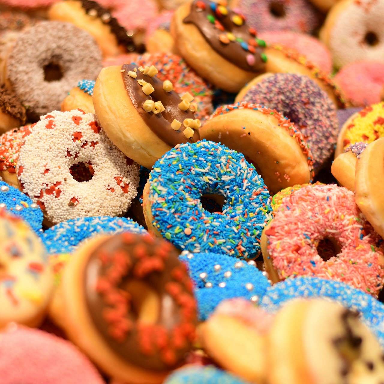 Doughnut,Food,Sweetness,Ciambella,Baked goods,Cuisine,Snack,Pastry,Finger food,Dish