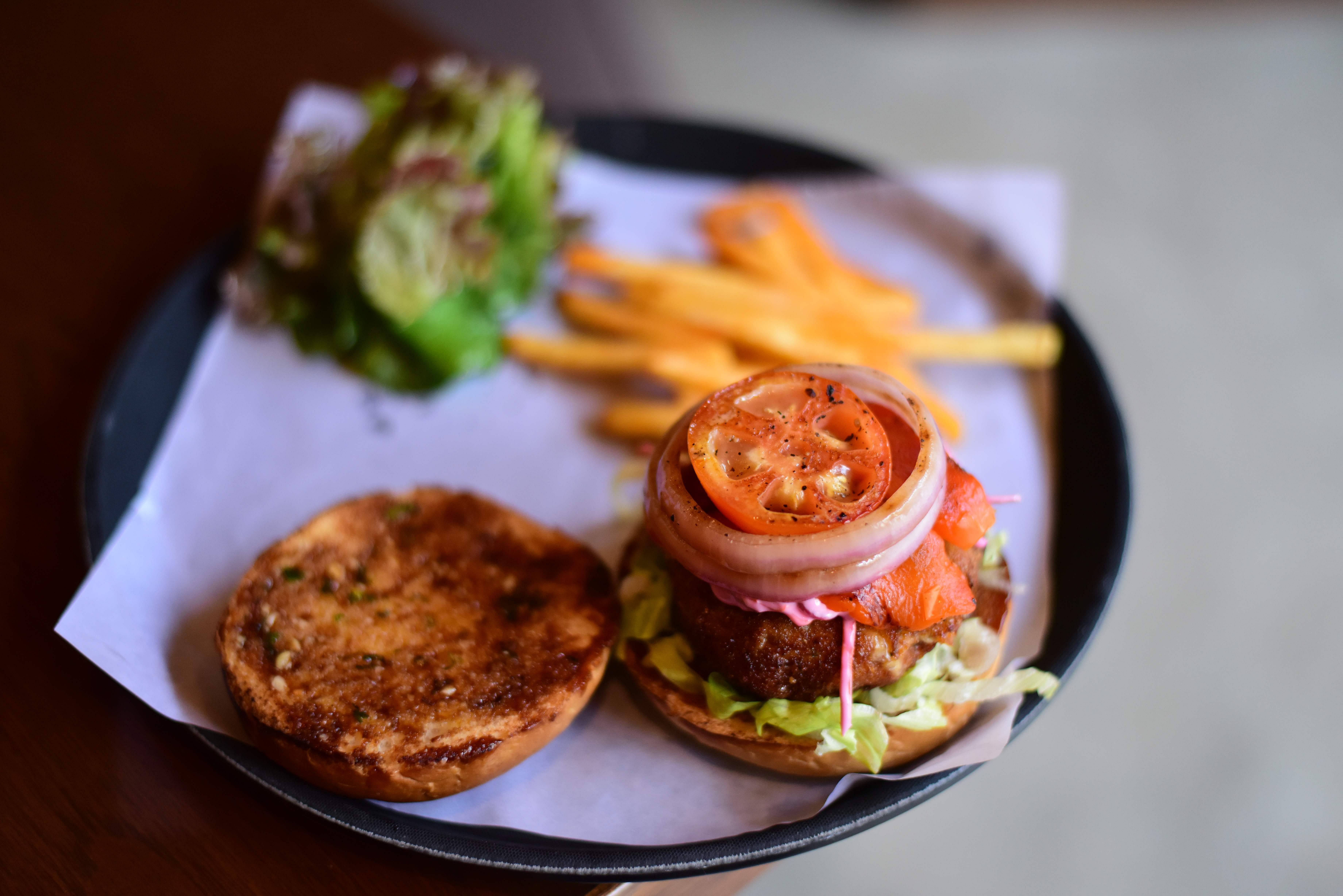 Dish,Food,Cuisine,Salmon burger,Ingredient,Veggie burger,Hamburger,Fast food,Finger food,Fried food