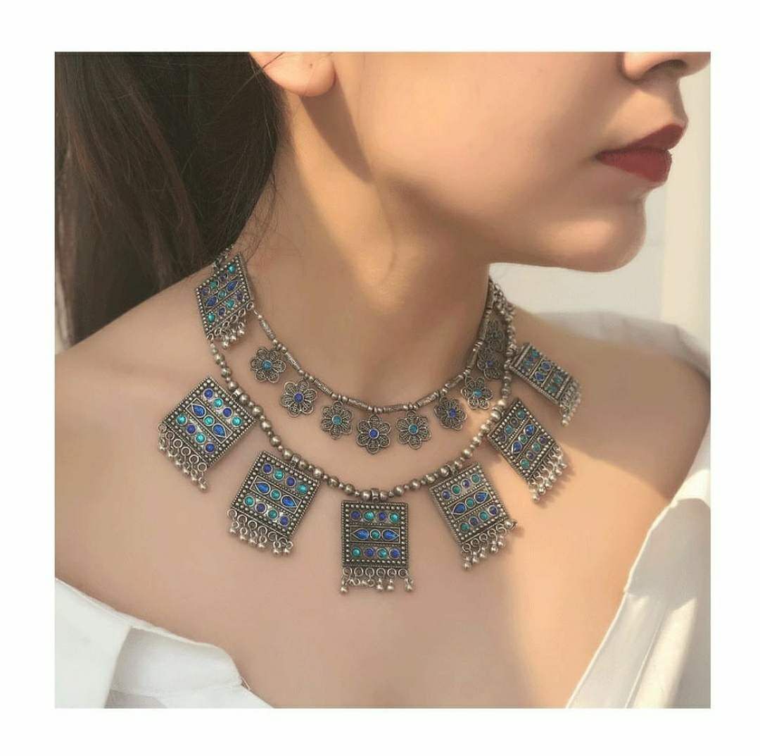 Necklace,Neck,Jewellery,Fashion accessory,Turquoise,Choker,Turquoise,Metal,Chain