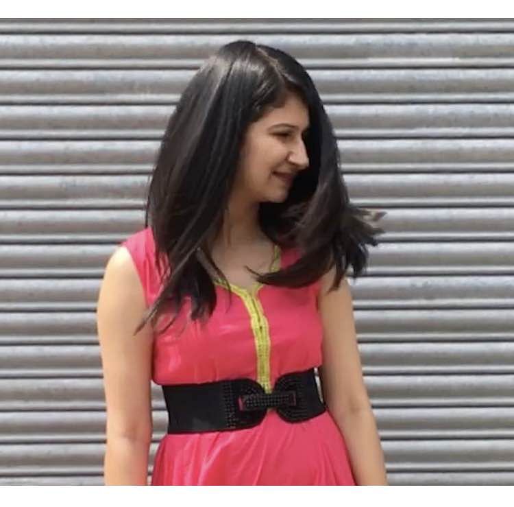 Hair,Clothing,Pink,Shoulder,Beauty,Snapshot,Lady,Hairstyle,Neck,Waist