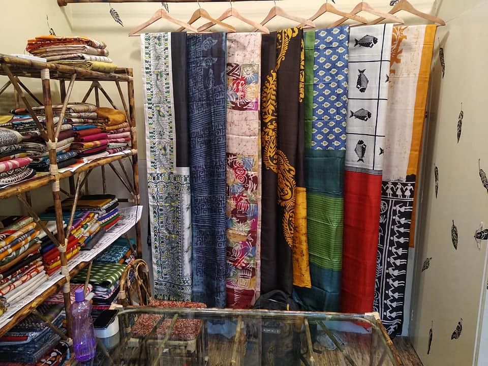 Textile,Room,Quilting,Quilt,Linens,Furniture,Art,Collection,Book,Patchwork