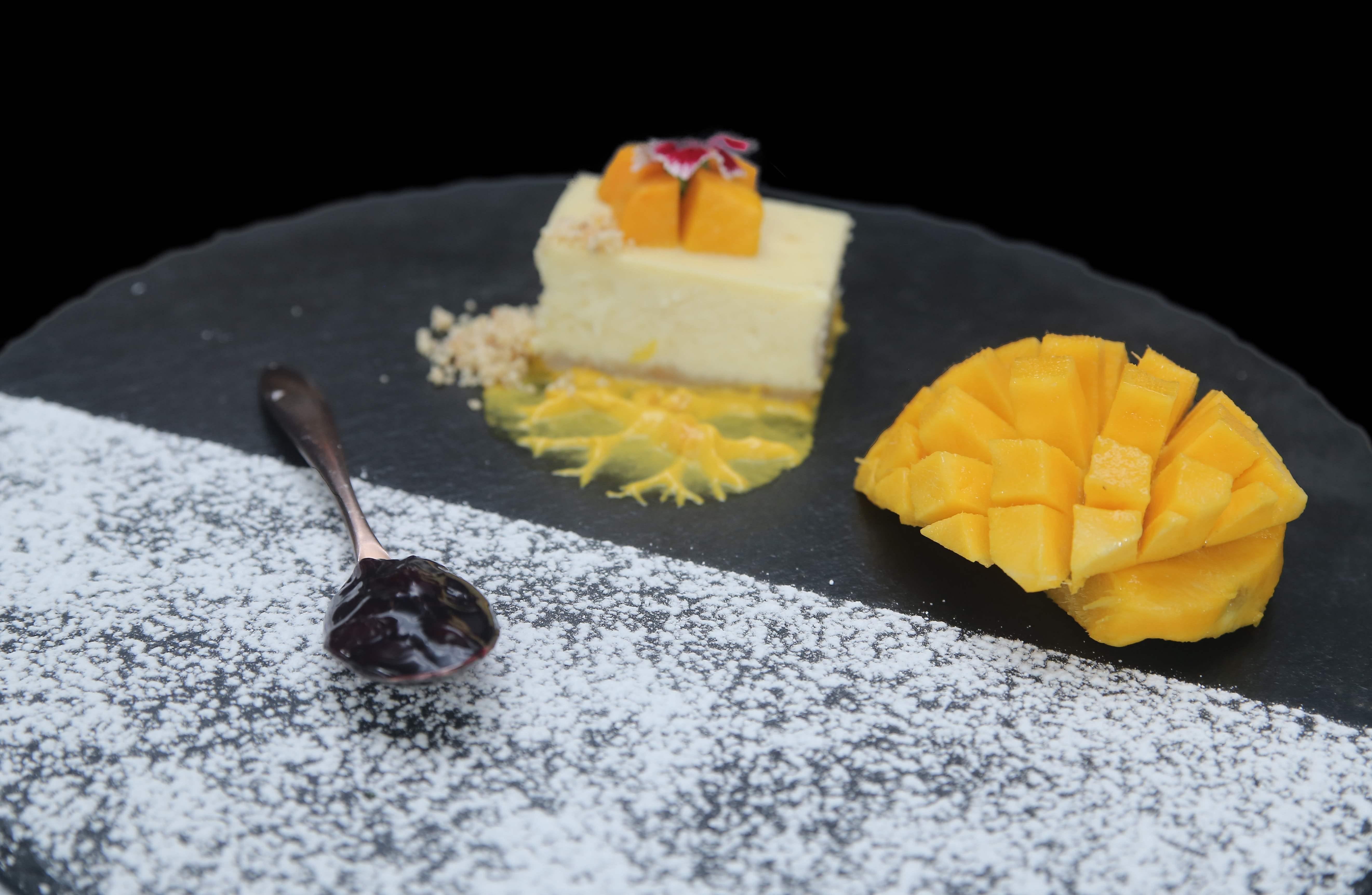 Food,Cuisine,Dish,Dessert,Ingredient,Sweetness,Semifreddo,Pineapple,Flourless chocolate cake,À la carte food