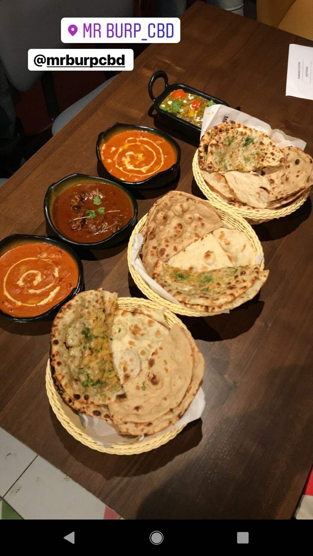 Dish,Food,Cuisine,Ingredient,Kulcha,Flatbread,Roti,Naan,Finger food,Punjabi cuisine