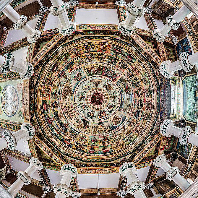 Dome,Architecture,Symmetry,Ceiling,Building,Stock photography,Baptistery,Photography,Daylighting,Circle