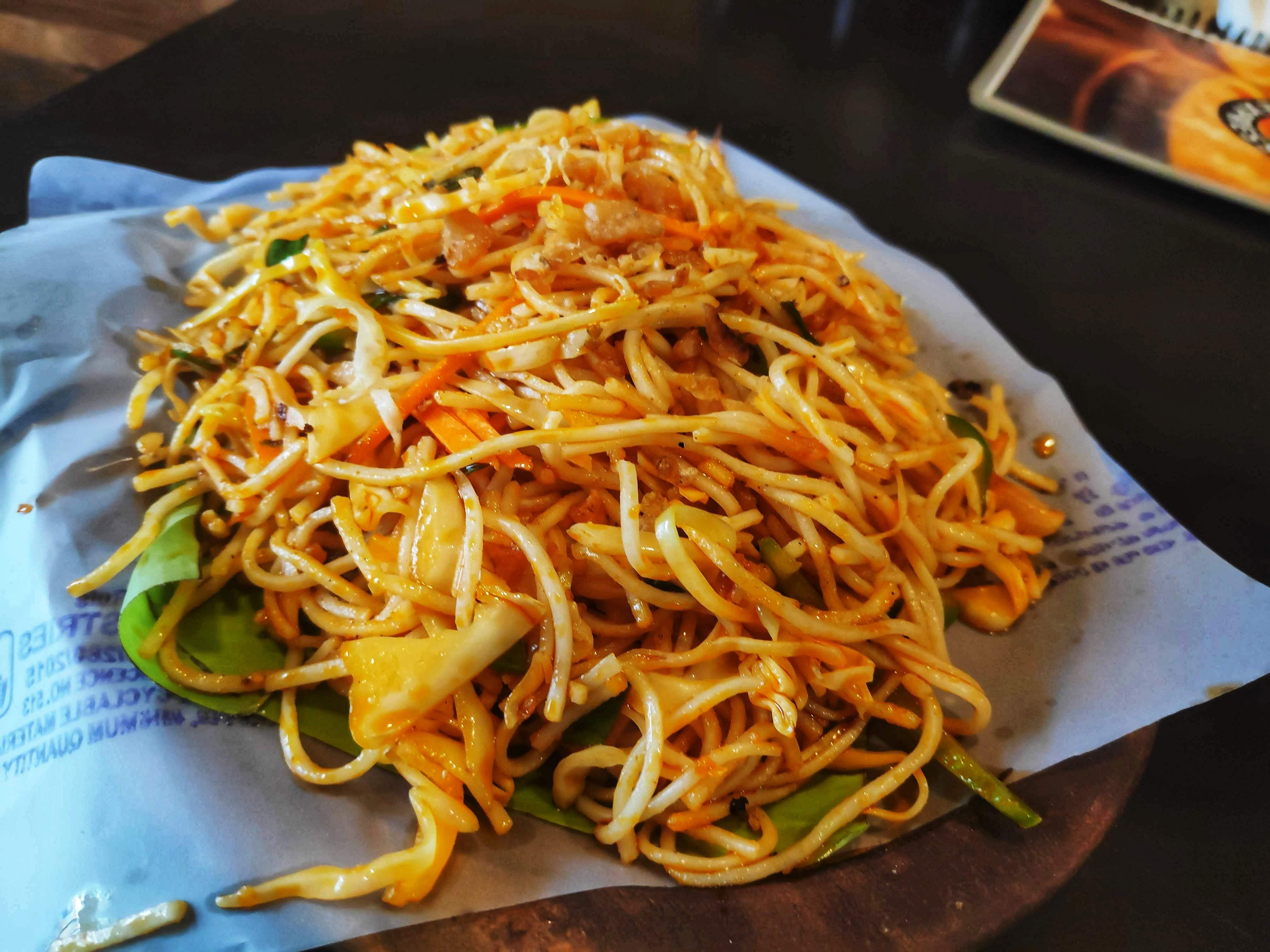 Dish,Food,Cuisine,Noodle,Fried noodles,Chow mein,Naporitan,Chinese noodles,Ingredient,Mie goreng